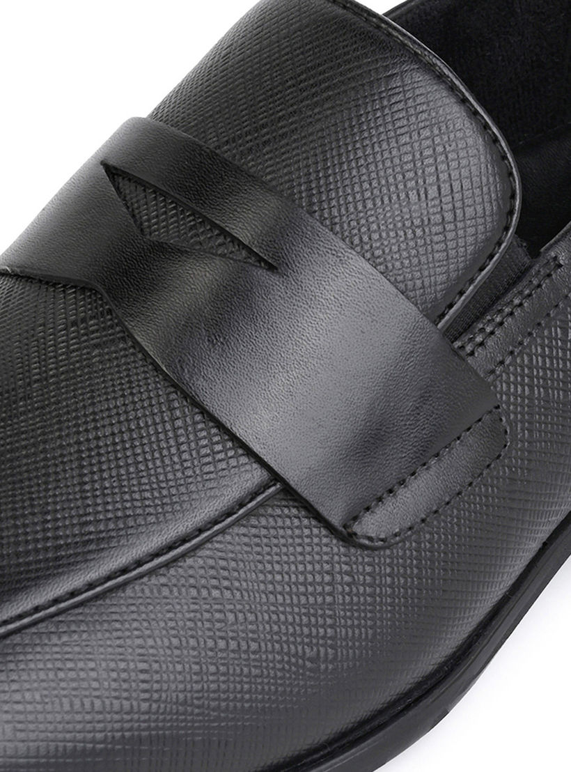 Duchini Men Textured Genuine Leather Loafers-men-shoes-loafersandmoccasins-image-4