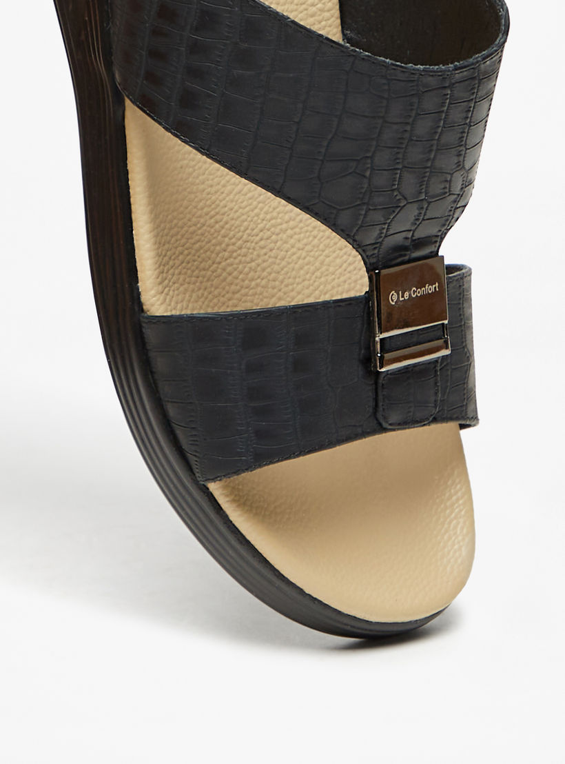 صندل بارز الملمس وسهل الارتداء من لو كونفورت-men-shoes-sandals-image-4