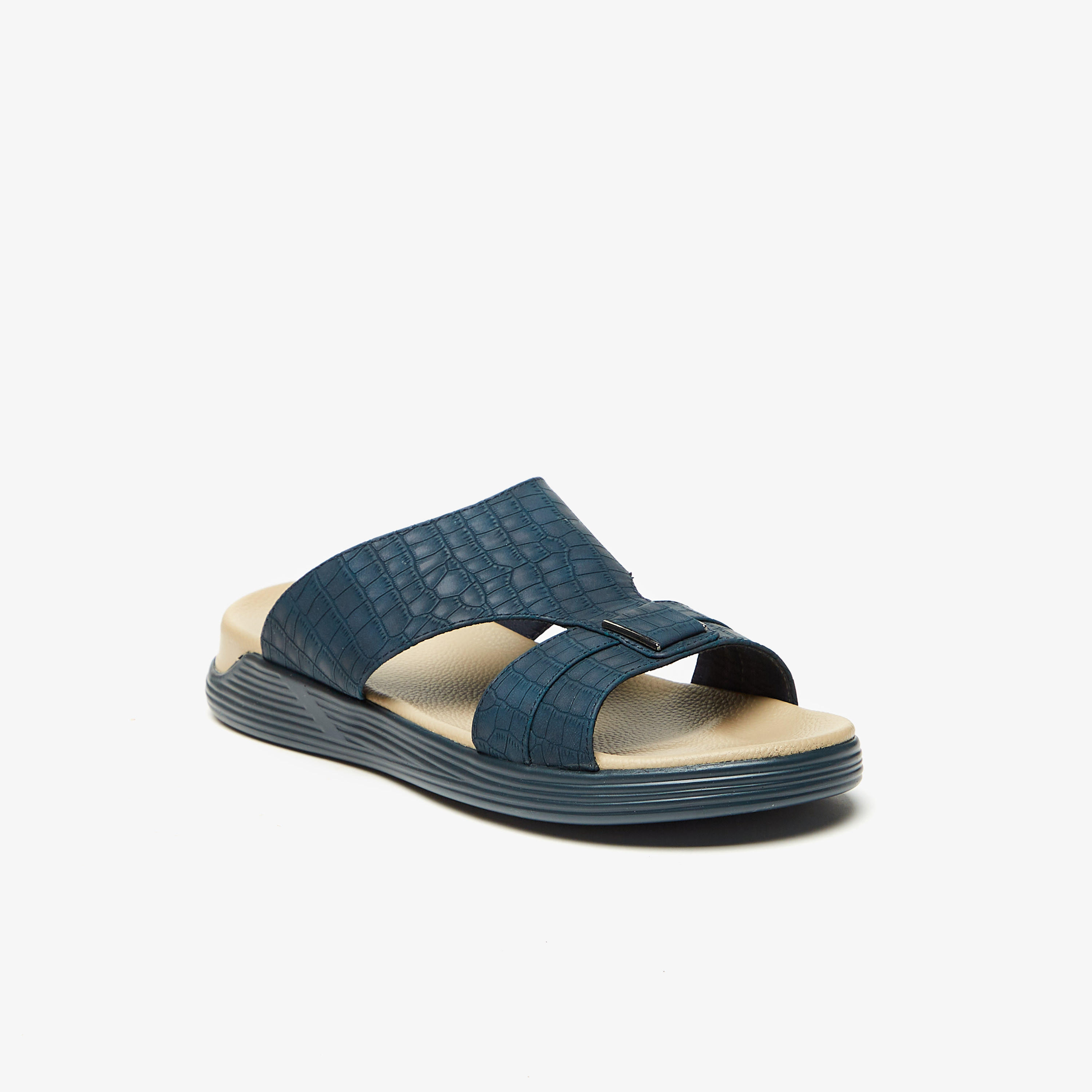 صندل بارز الملمس وسهل الارتداء من لو كونفورت-men-shoes-sandals-image-2