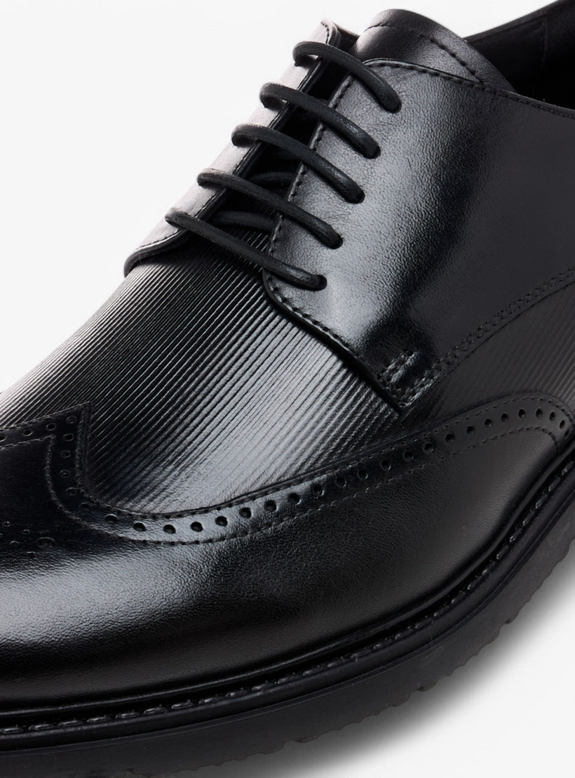 حذاء ديربي جلد بارز الملمس برباط للرجال من دوتشيني-men-shoes-formalshoes-image-4