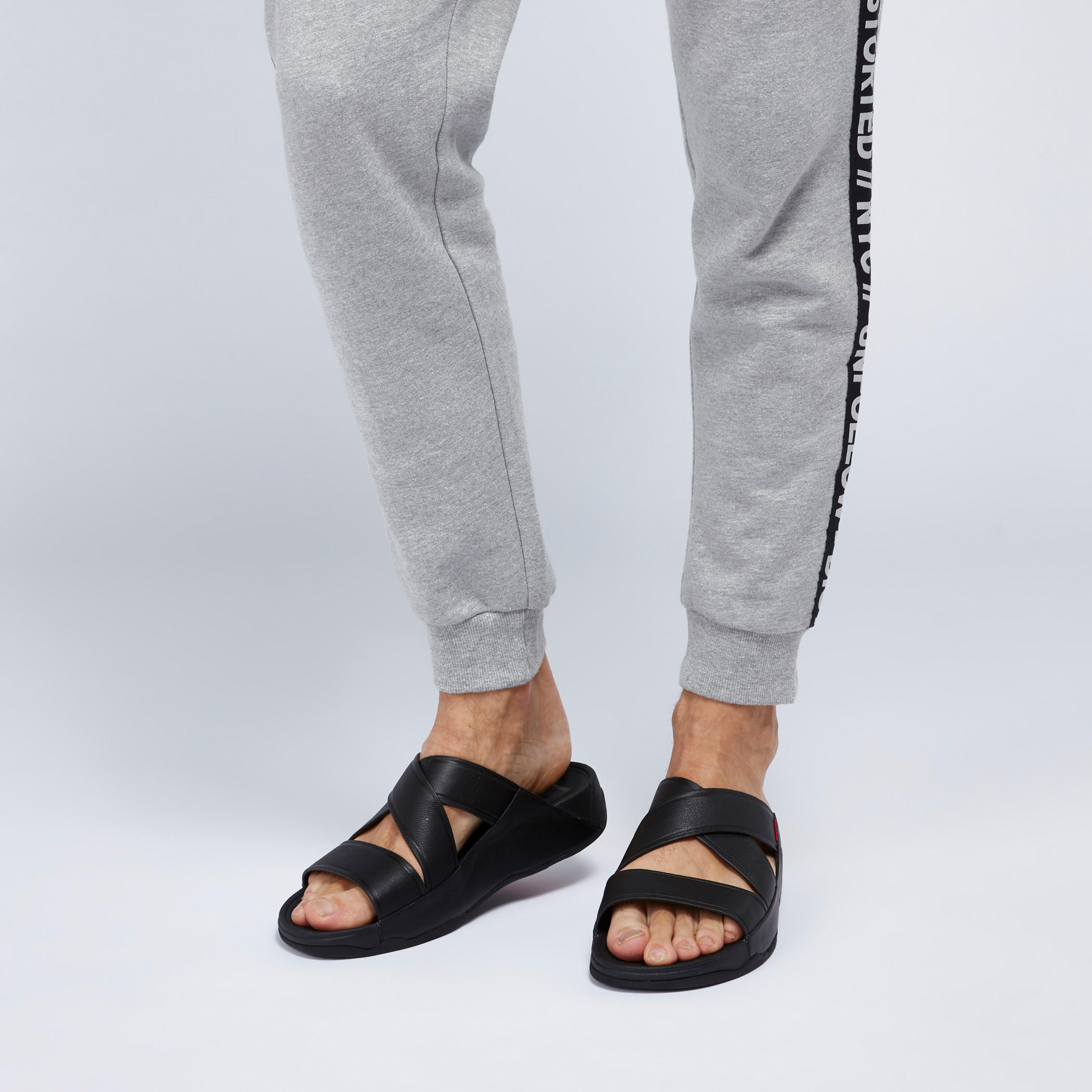 شبشب خفيف بأحزمة متقاطعة من فيت فلوب-men-shoes-sandals-image-2