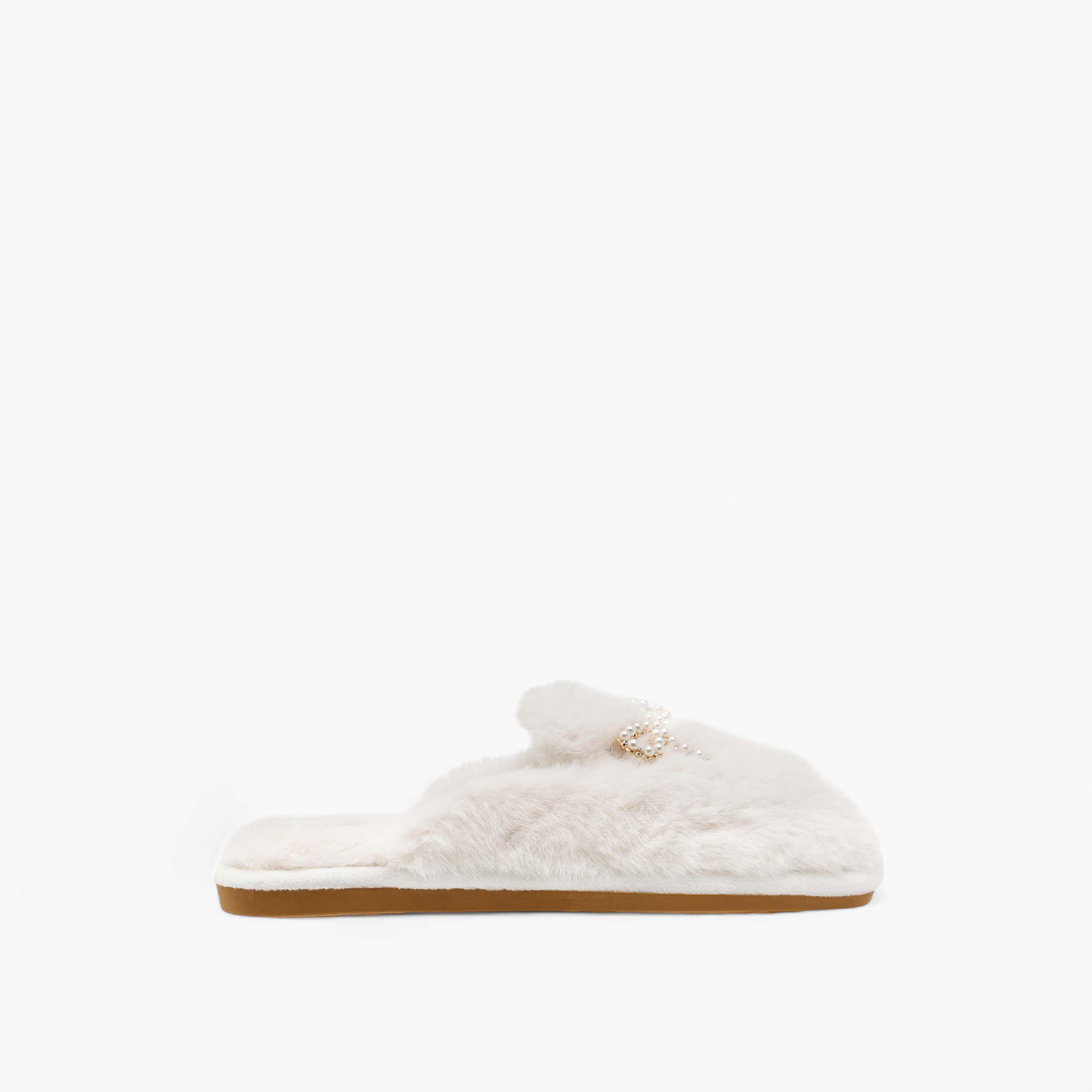 حذاء ميول لغرفة النوم بفرو صناعي وزينة فيونكة من لو كونفورت-women-shoes-bedroomslippers-image-2