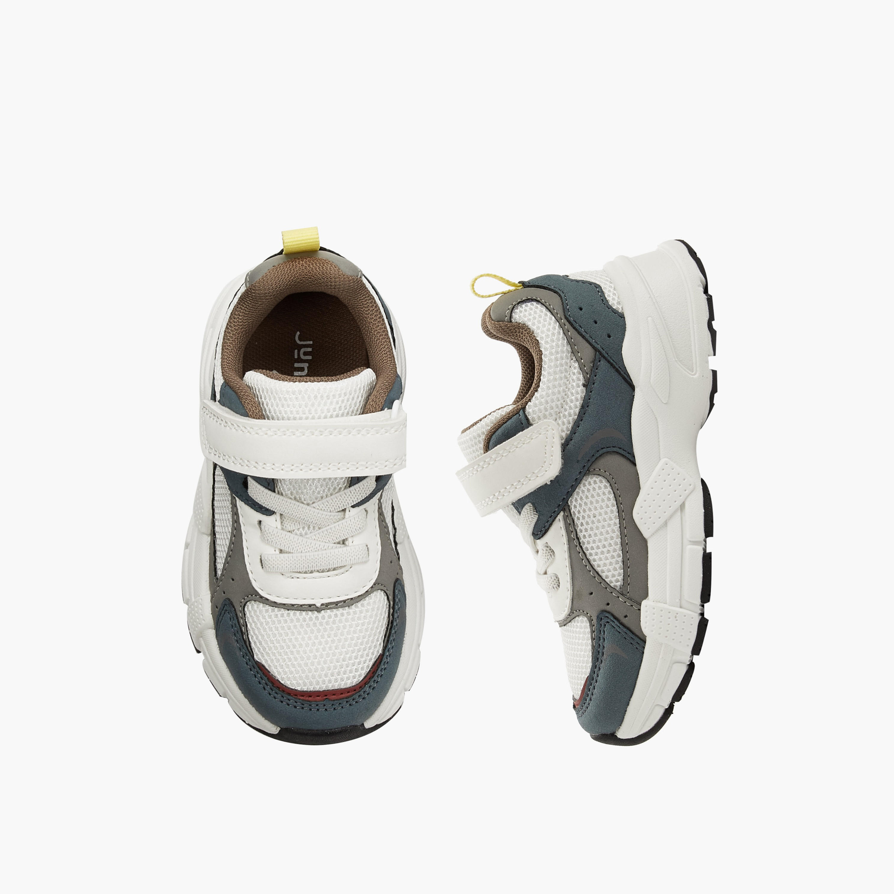حذاء سنيكرز بشريط إغلاق لاصق للأولاد من جونيورز-boys-shoes-sneakers-image-1