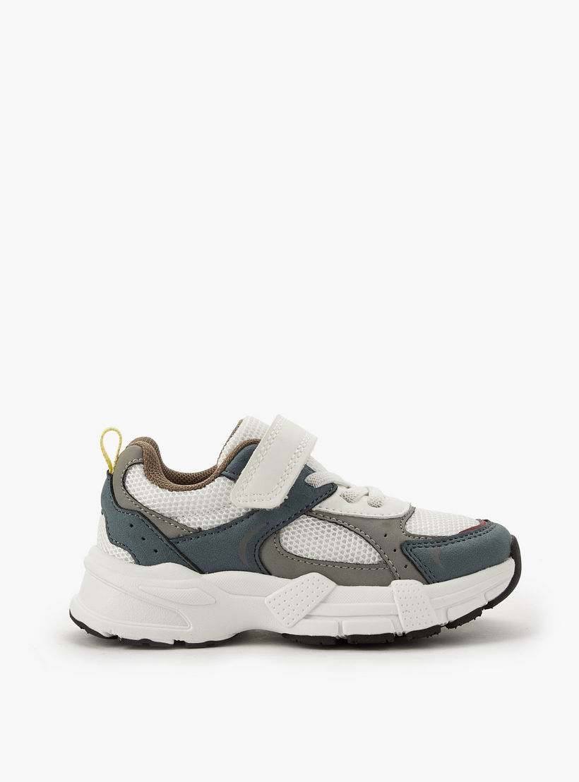 حذاء سنيكرز بشريط إغلاق لاصق للأولاد من جونيورز-boys-shoes-sneakers-image-3