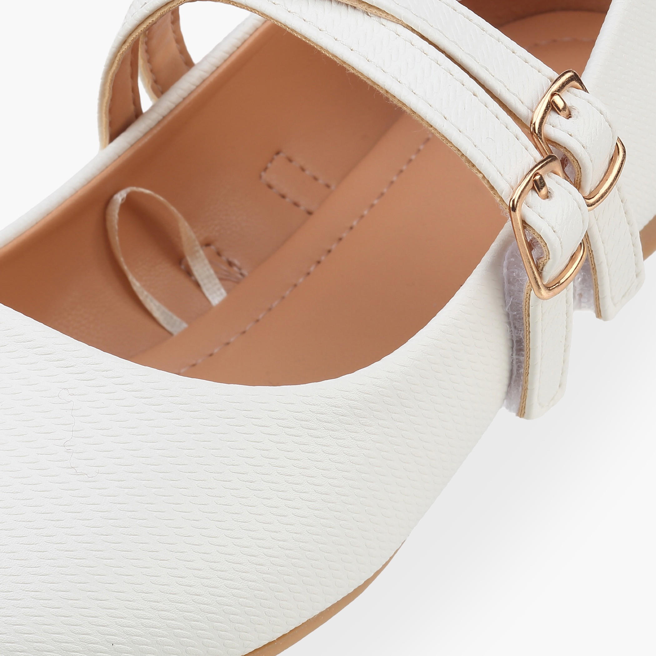 حذاء ماري جين بارز الملمس للبنات من فلورا بيلا-girls-shoes-maryjanes-image-6