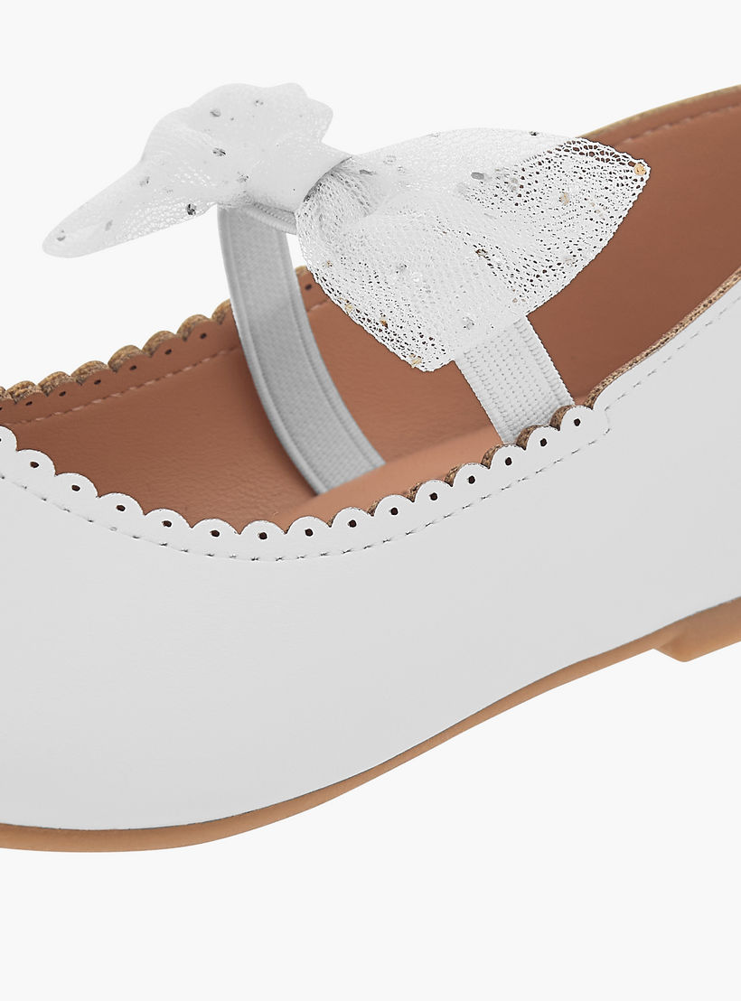 حذاء باليرينا بتفاصيل فيونكة وحزام مطاطي من فلورا بيلا-girls-shoes-ballerinas-image-6