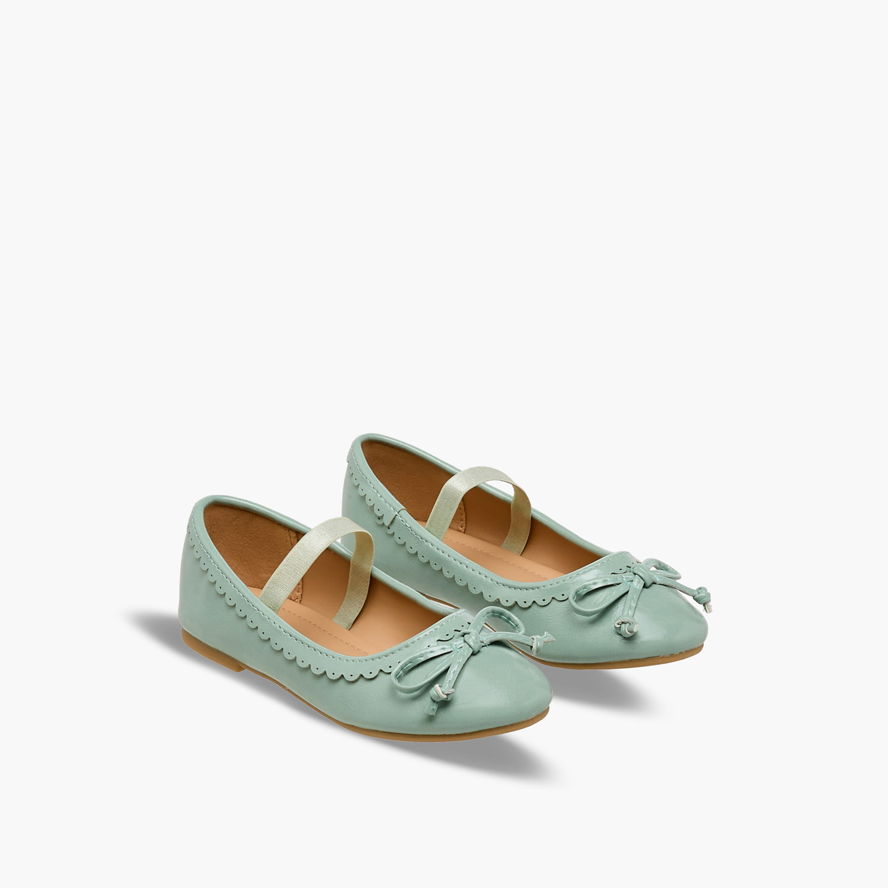 حذاء باليرينا بحزام مطاطي وتفاصيل صدفية للبنات من فلورا بيلا-girls-shoes-ballerinas-image-1