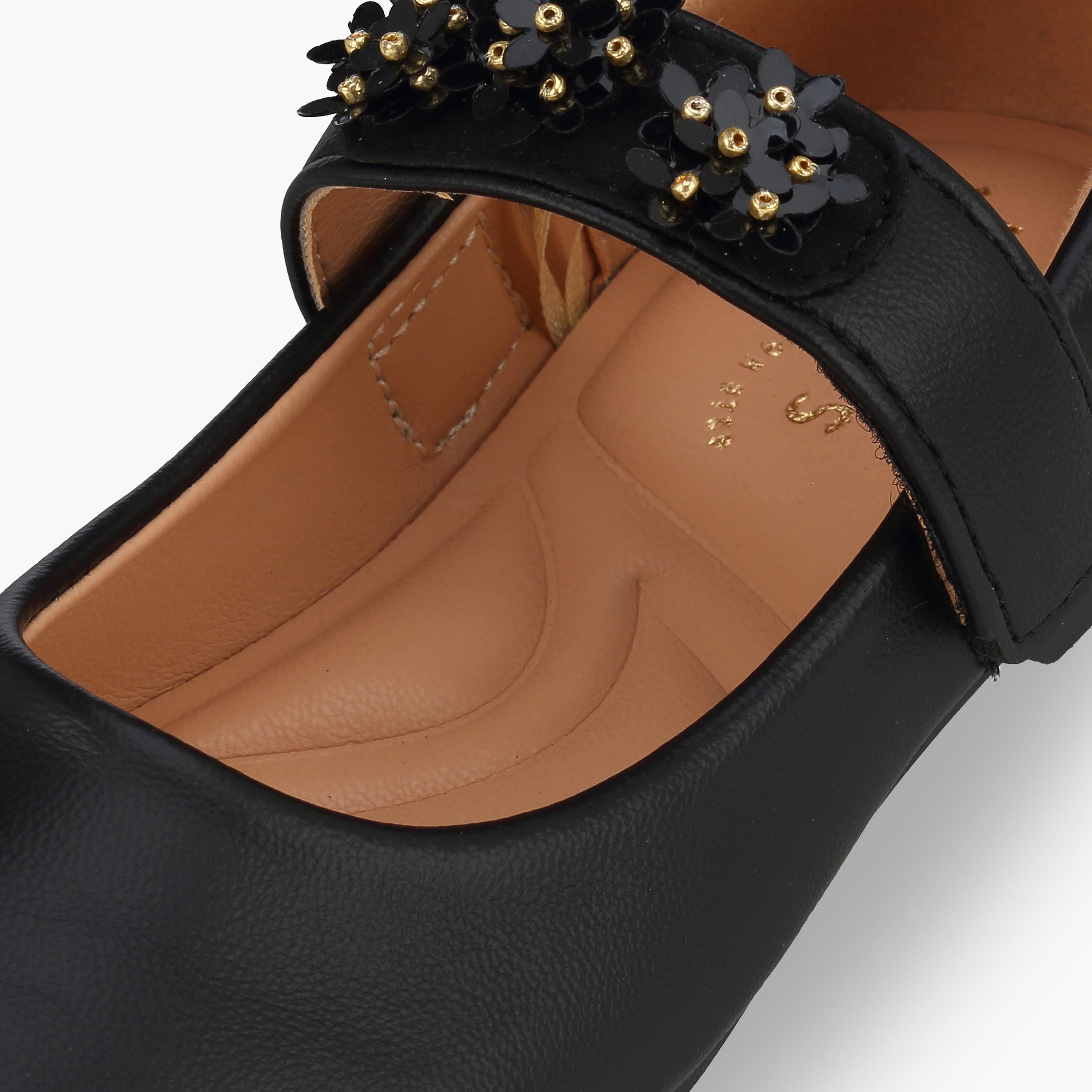 حذاء ماري جين مزين بالأزهار للبنات من جونيورز-girls-shoes-maryjanes-image-6
