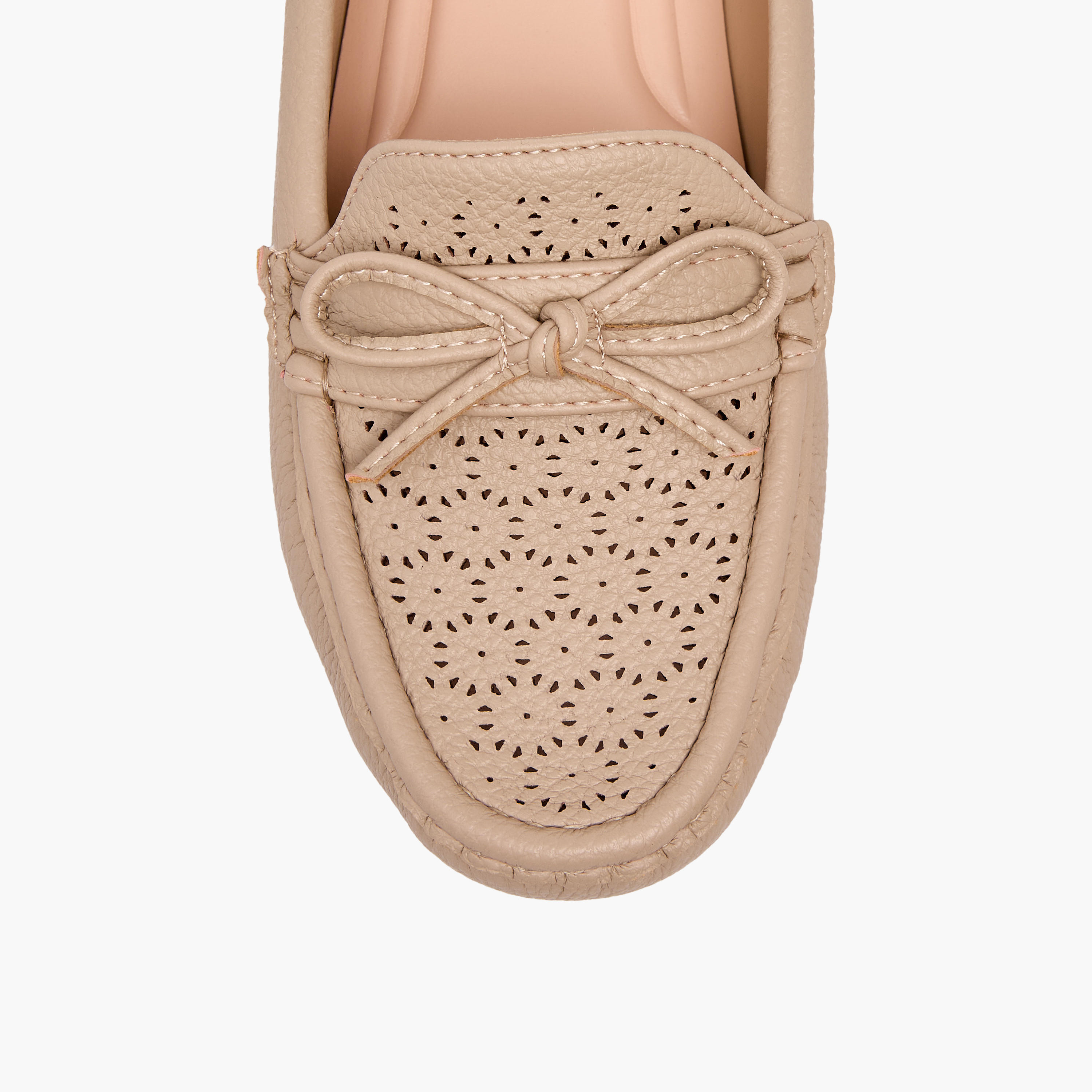 حذاء موكاسين نسائي مريح بتفاصيل مفرغة راقية من لو كونفورت-women-shoes-loafersandmoccasins-image-7