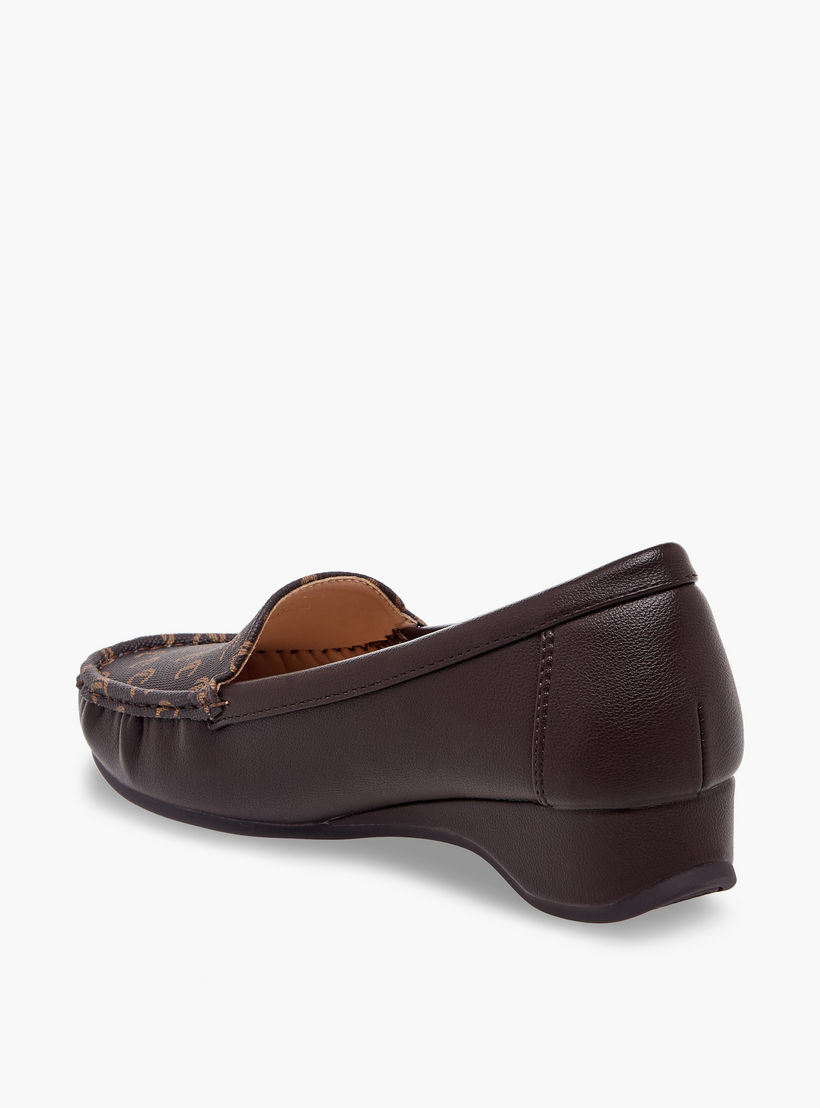 حذاء خفيف مونوجرام بكعب عريض للنساء من لو كونفورت-women-shoes-loafersandmoccasins-image-5