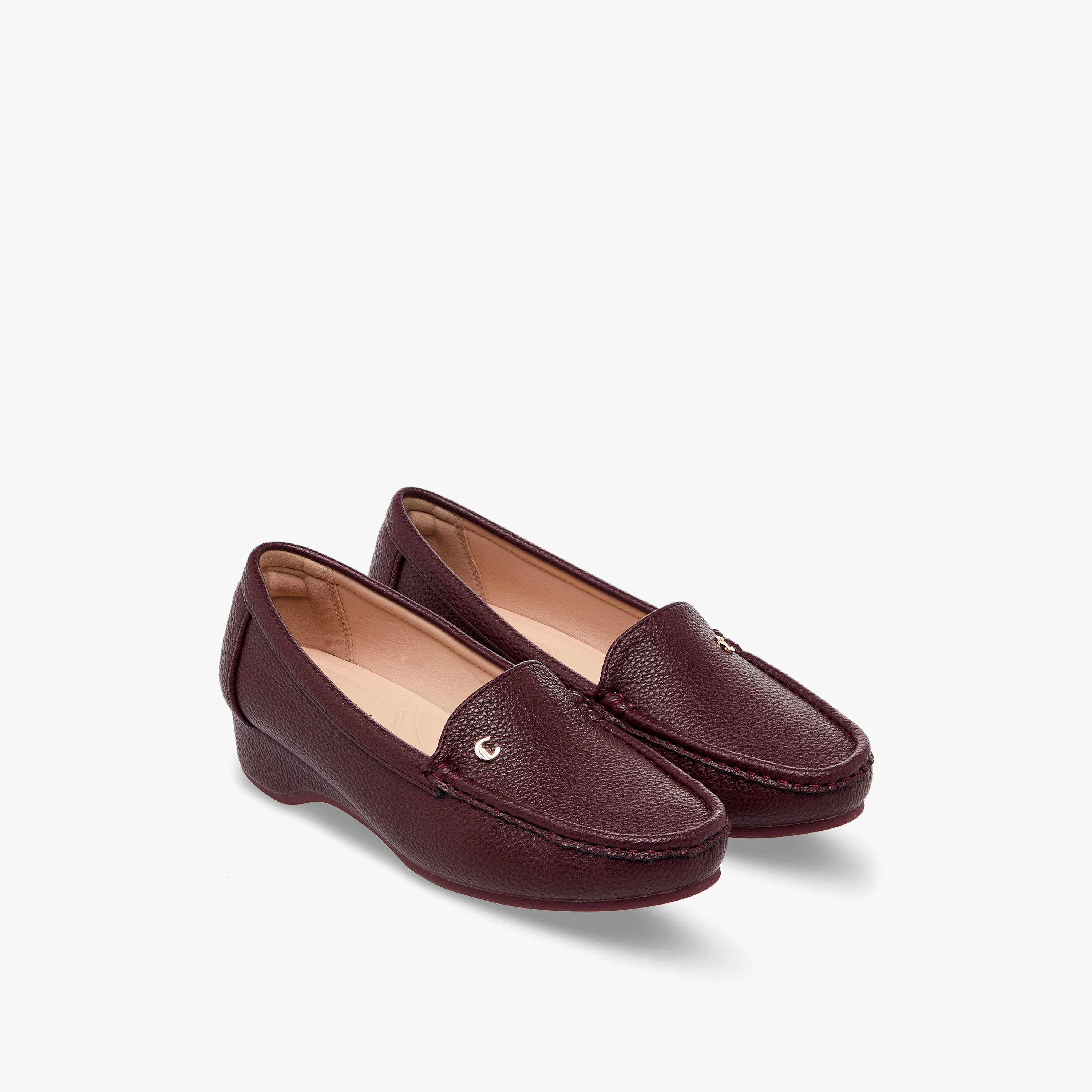 حذاء لوفر بارز الملمس بكعب ويدج للنساء من لو كونفورت-women-shoes-loafersandmoccasins-image-1