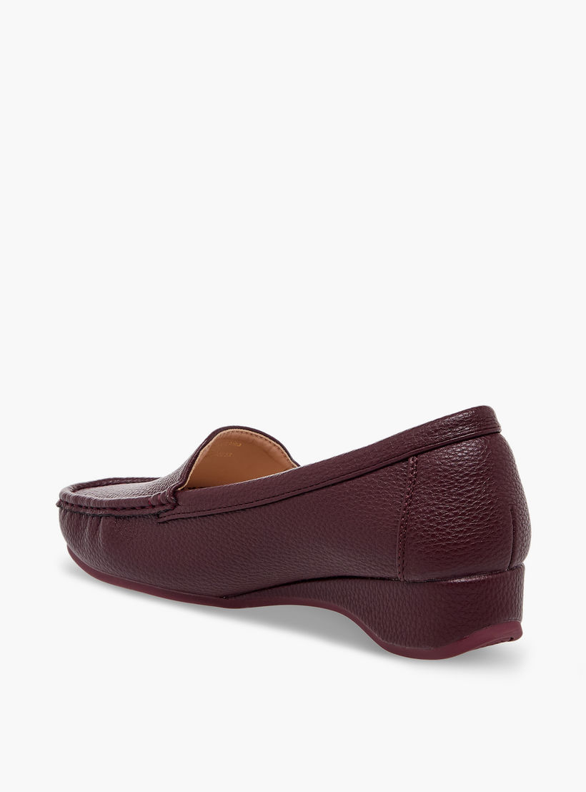 حذاء لوفر بارز الملمس بكعب ويدج للنساء من لو كونفورت-women-shoes-loafersandmoccasins-image-5