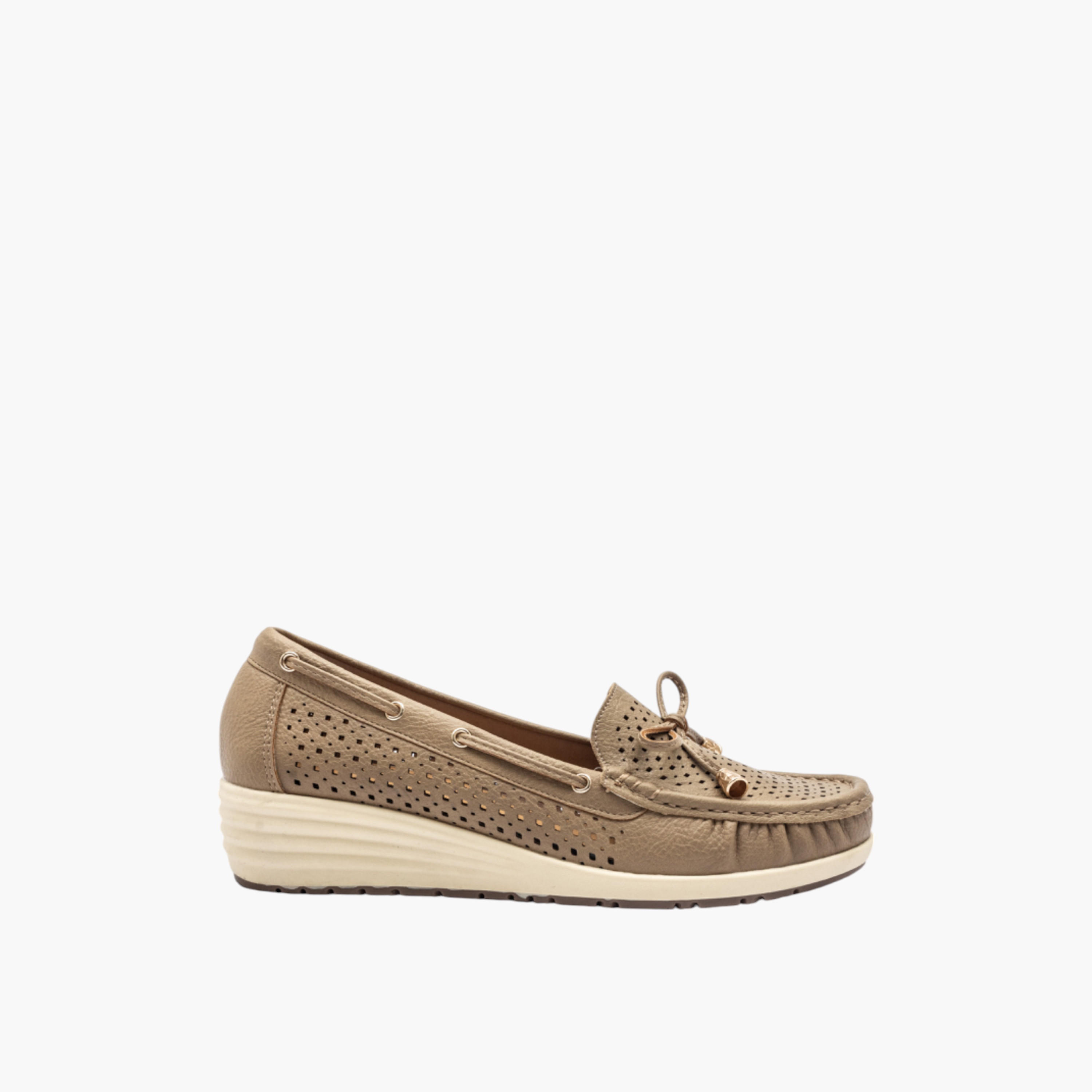 حذاء موكاسين مريح سهل الارتداء بارز الملمس بتفاصيل فيونكة من لو كونفورت-women-shoes-loafersandmoccasins-image-3