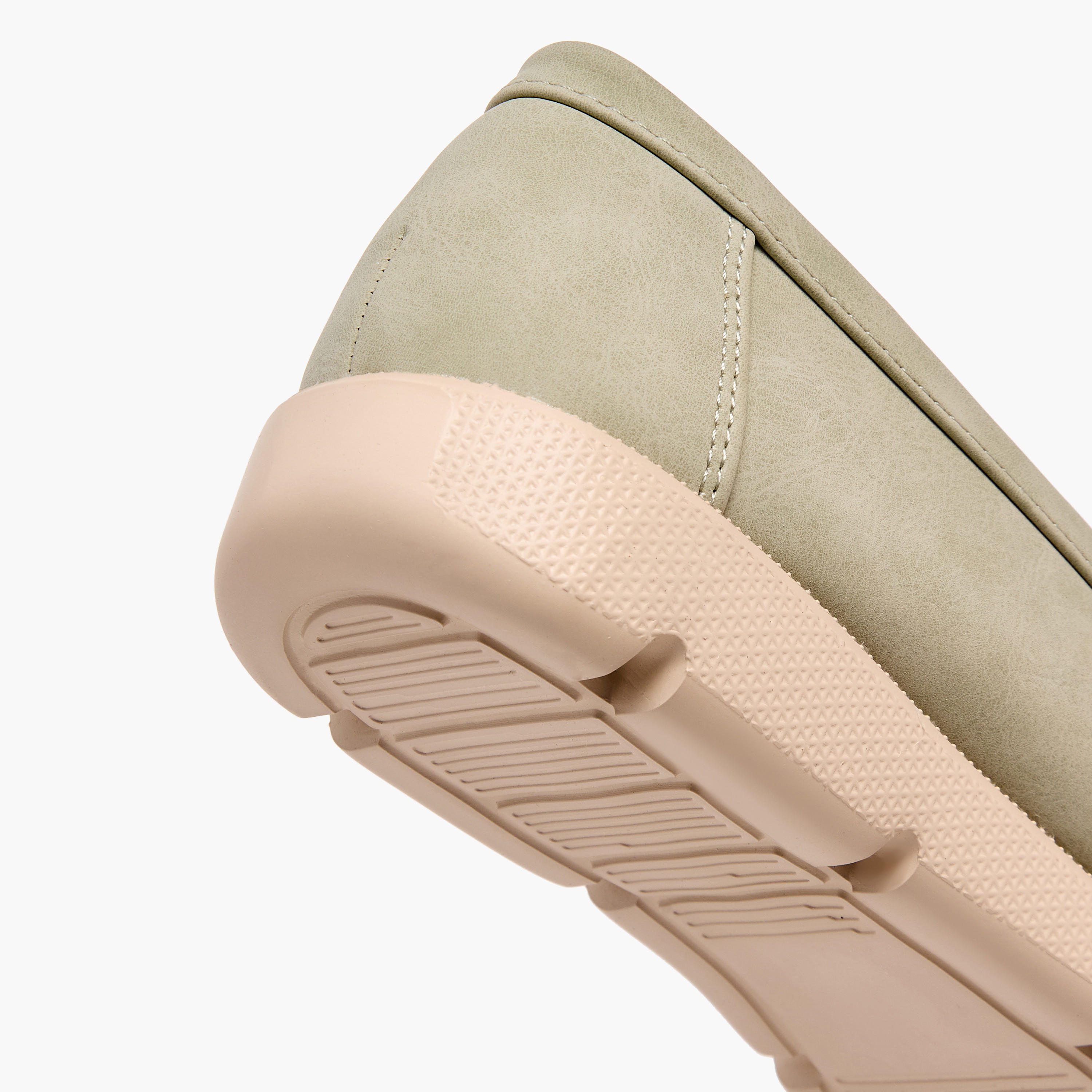 حذاء سهل الارتداء للنساء من سيليست-women-shoes-loafersandmoccasins-image-8