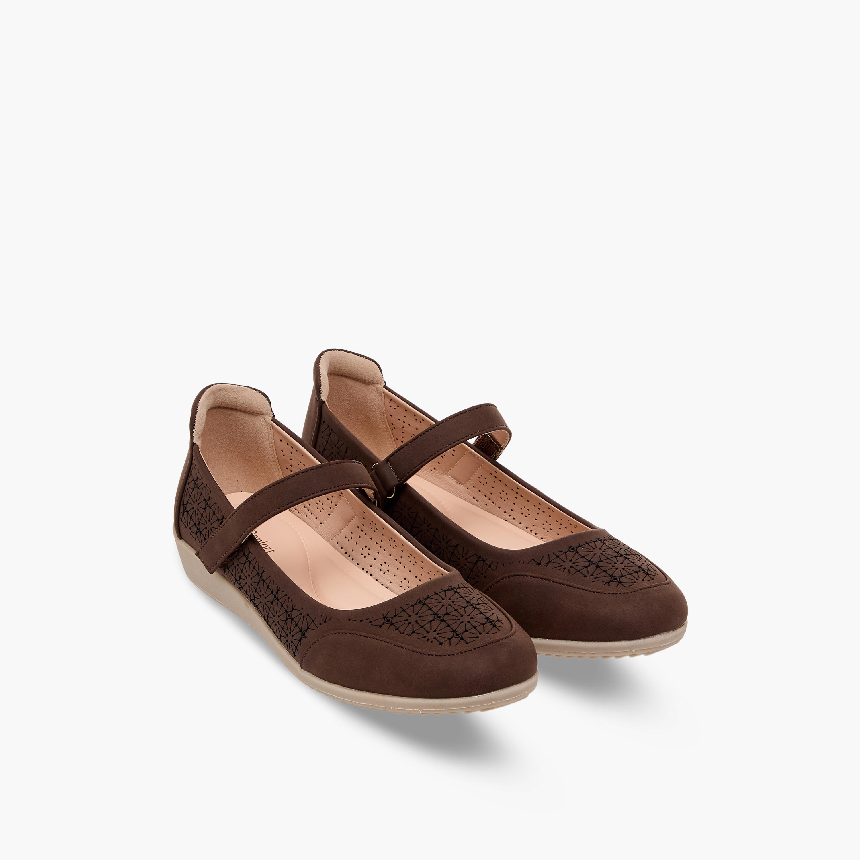 حذاء ماري جين بتفاصيل قص ليزر للنساء من لو كونفورت-women-shoes-ballerinas-image-1