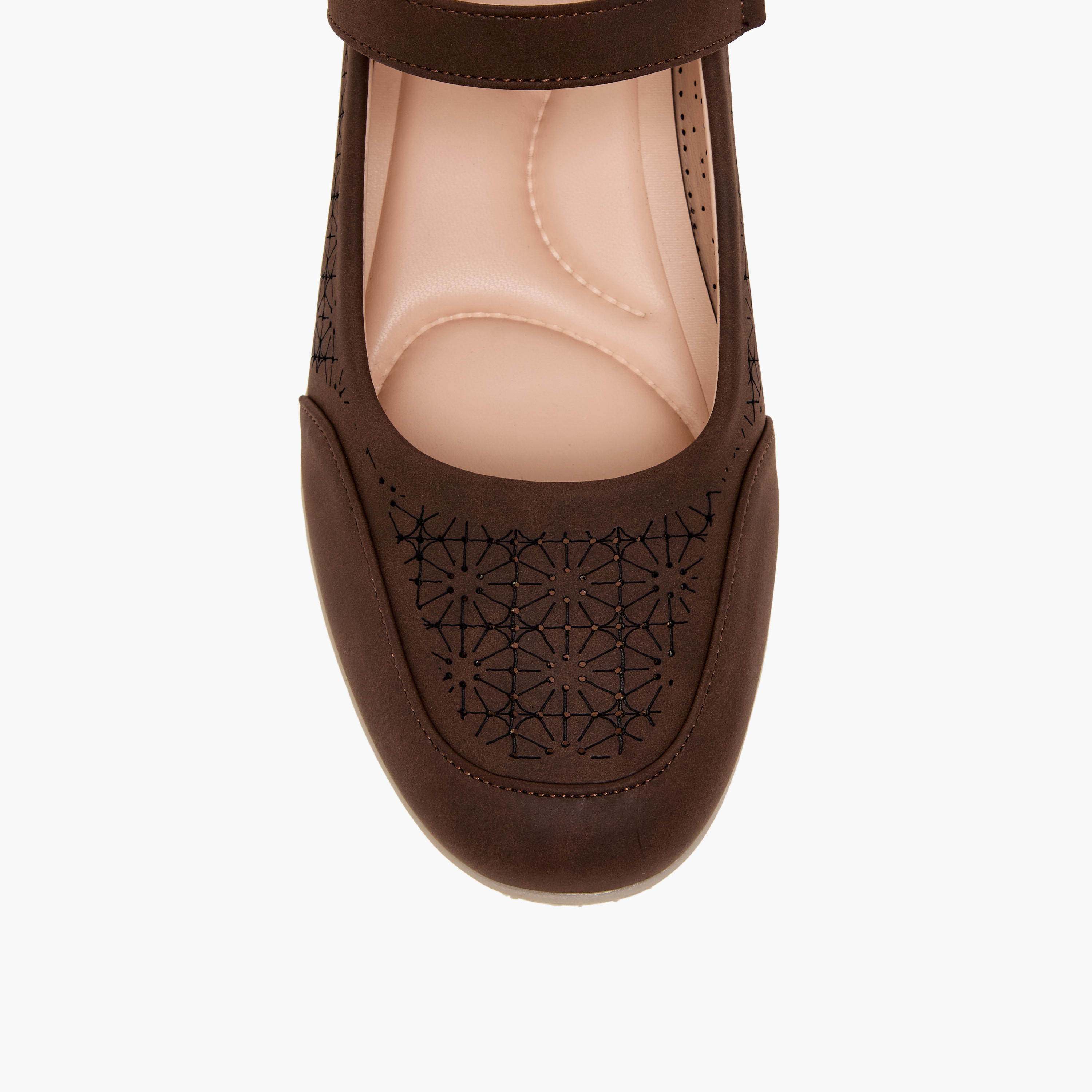 حذاء ماري جين بتفاصيل قص ليزر للنساء من لو كونفورت-women-shoes-ballerinas-image-7