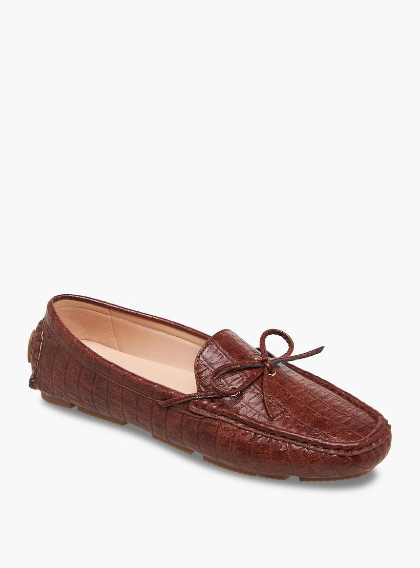 حذاء موكاسين بفيونكة للنساء من لو كونفورت-women-shoes-loafersandmoccasins-image-2