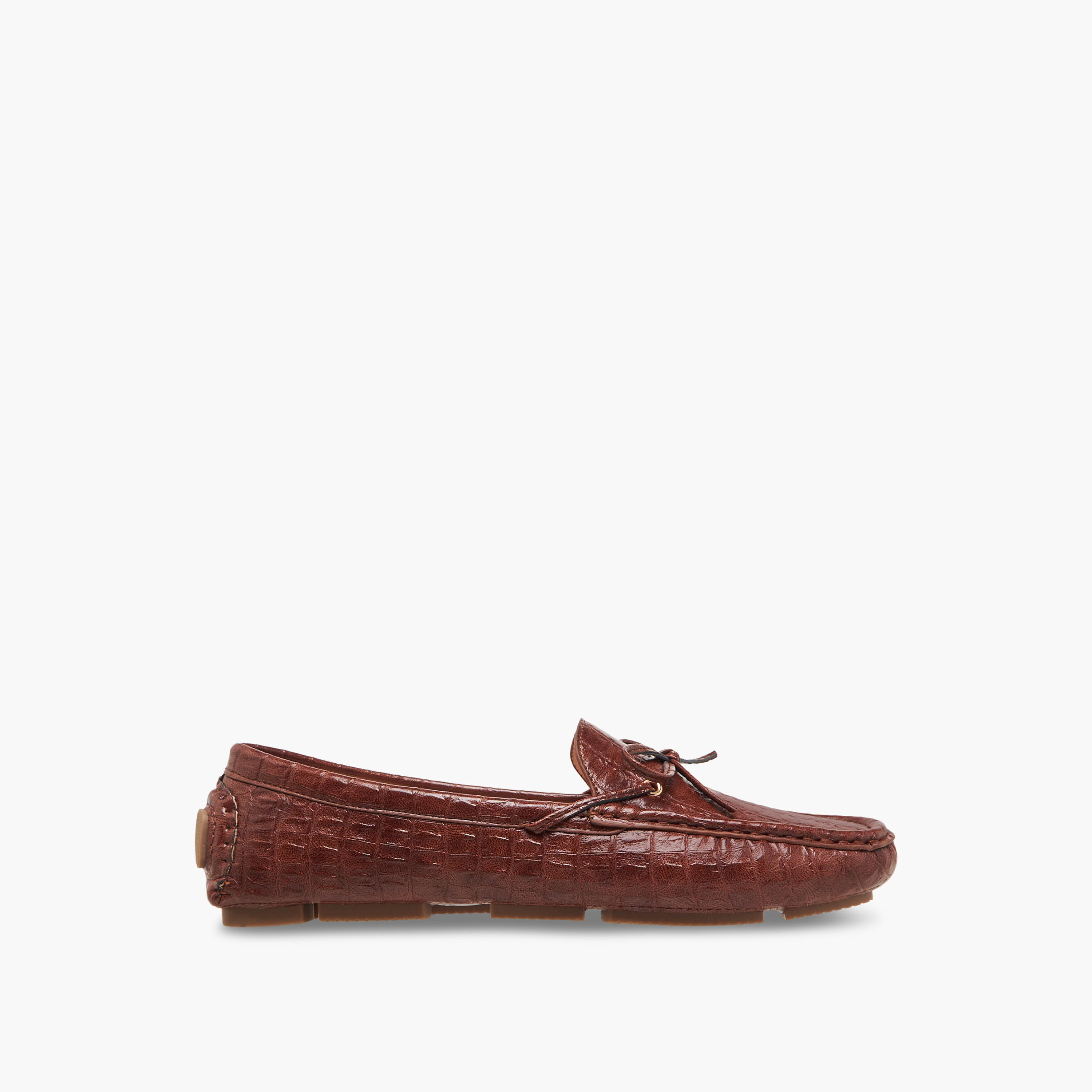 حذاء موكاسين بفيونكة للنساء من لو كونفورت-women-shoes-loafersandmoccasins-image-3
