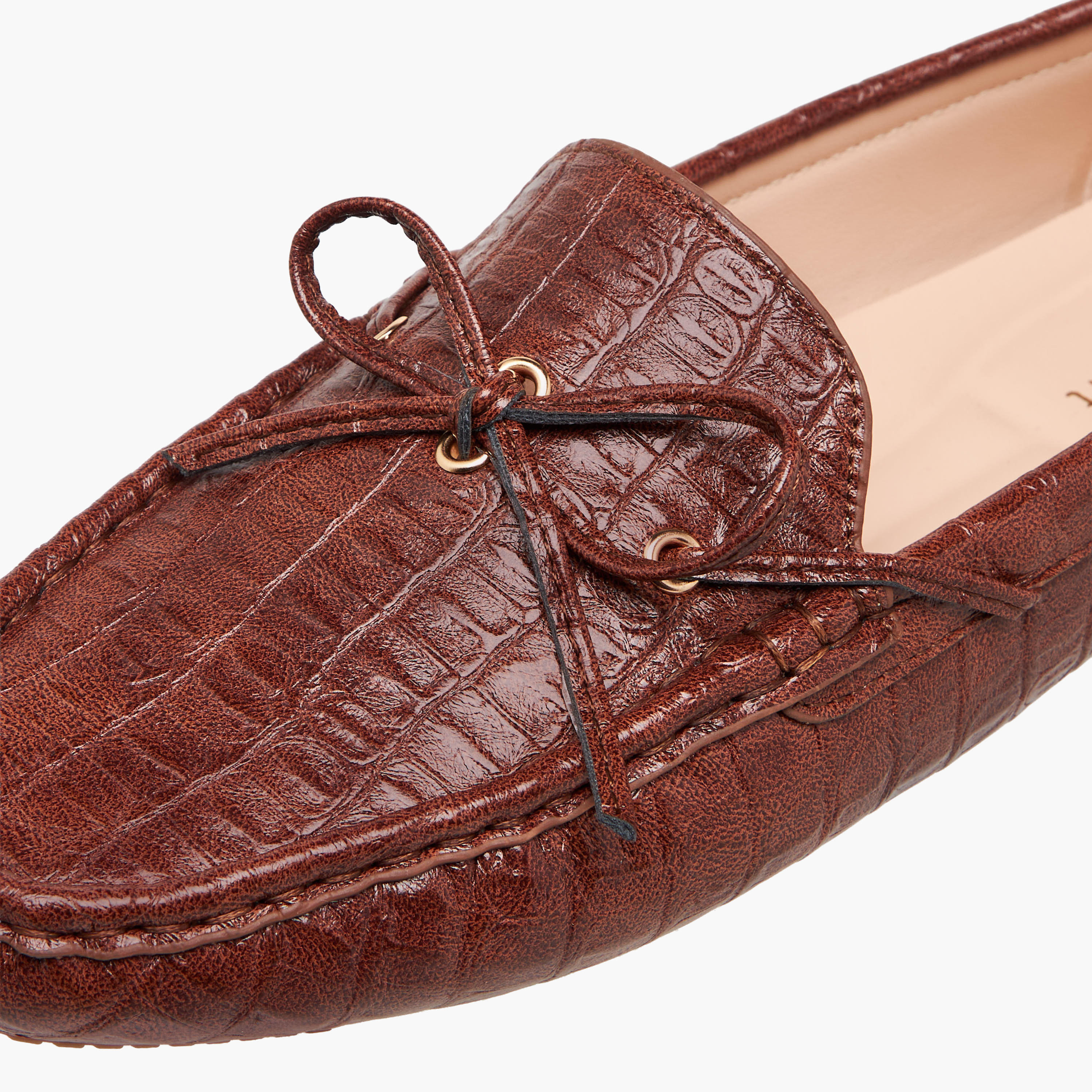 حذاء موكاسين بفيونكة للنساء من لو كونفورت-women-shoes-loafersandmoccasins-image-4