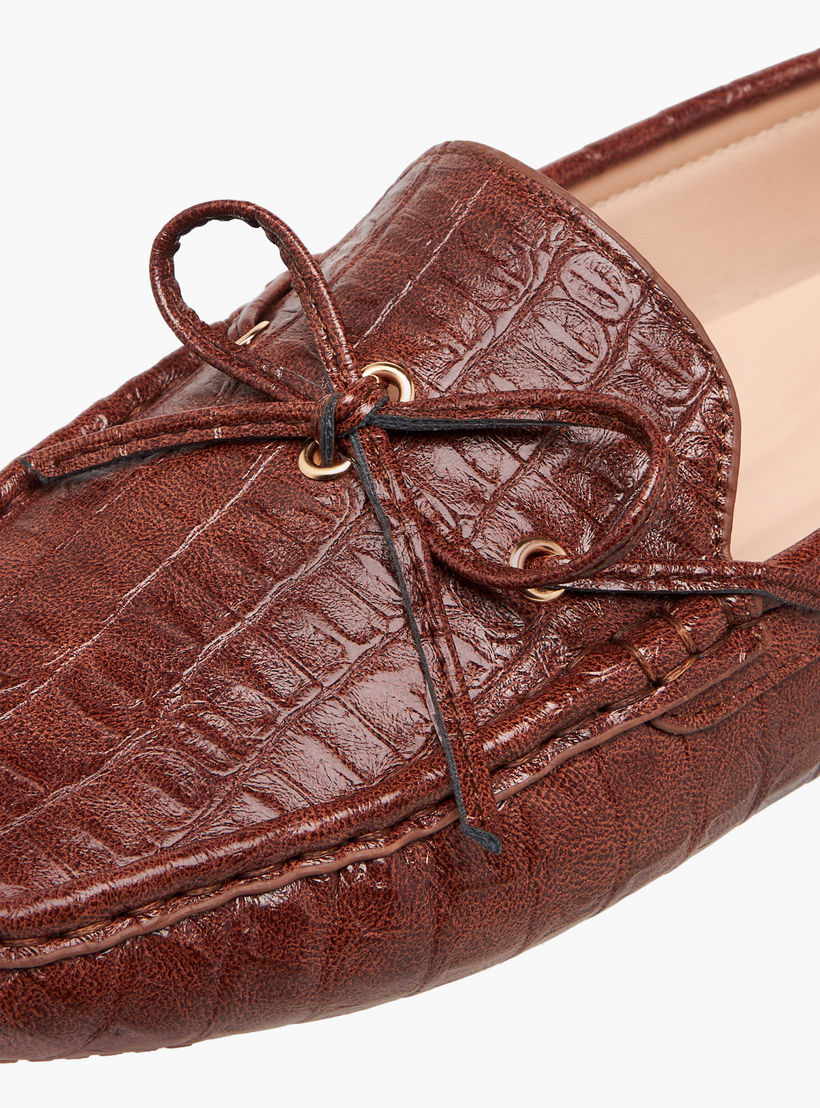 حذاء موكاسين بفيونكة للنساء من لو كونفورت-women-shoes-loafersandmoccasins-image-4