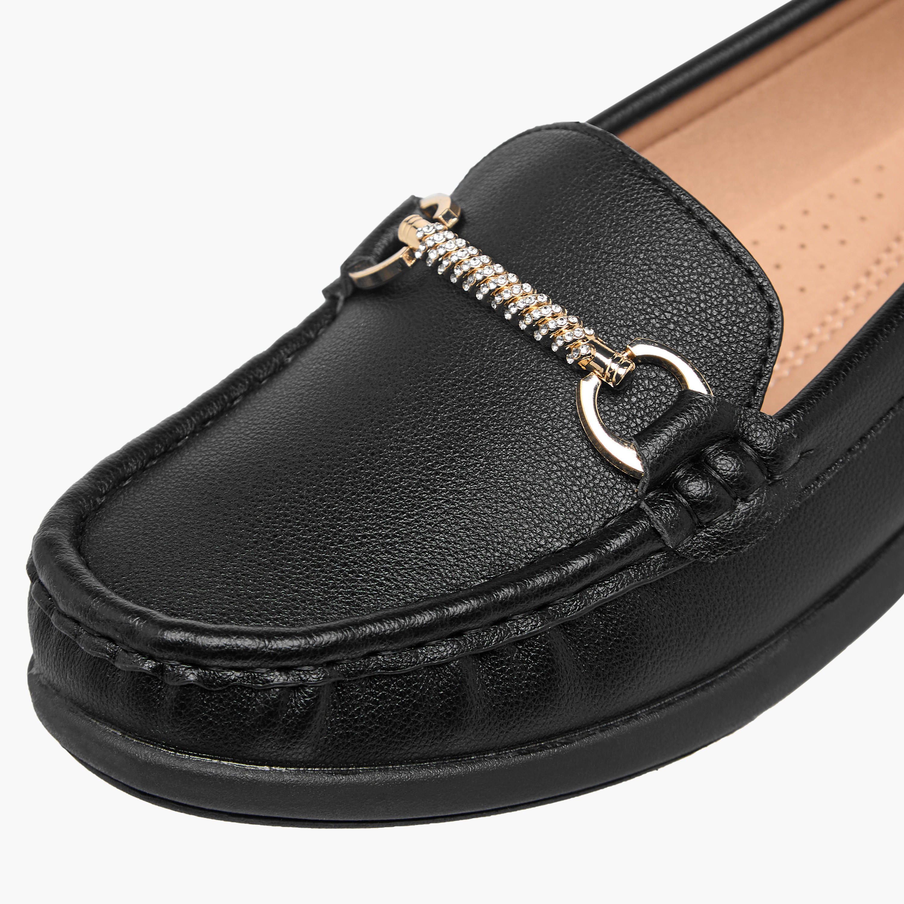 حذاء خفيف سهل الارتداء بزينة ميتالك للنساء من فلورا بيلا-women-shoes-flats-loafers-image-4
