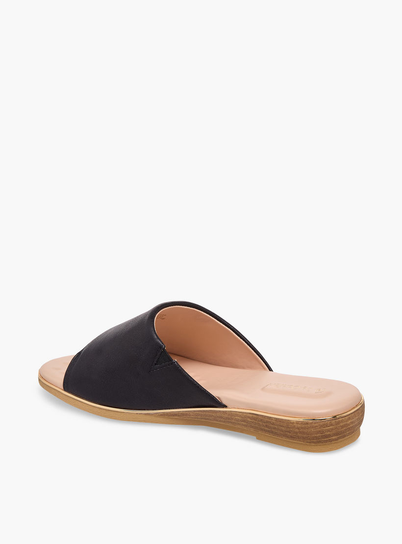 صندل مريح سهل الارتداء للنساء من لو كونفورت-women-shoes-sandals-flats-image-5