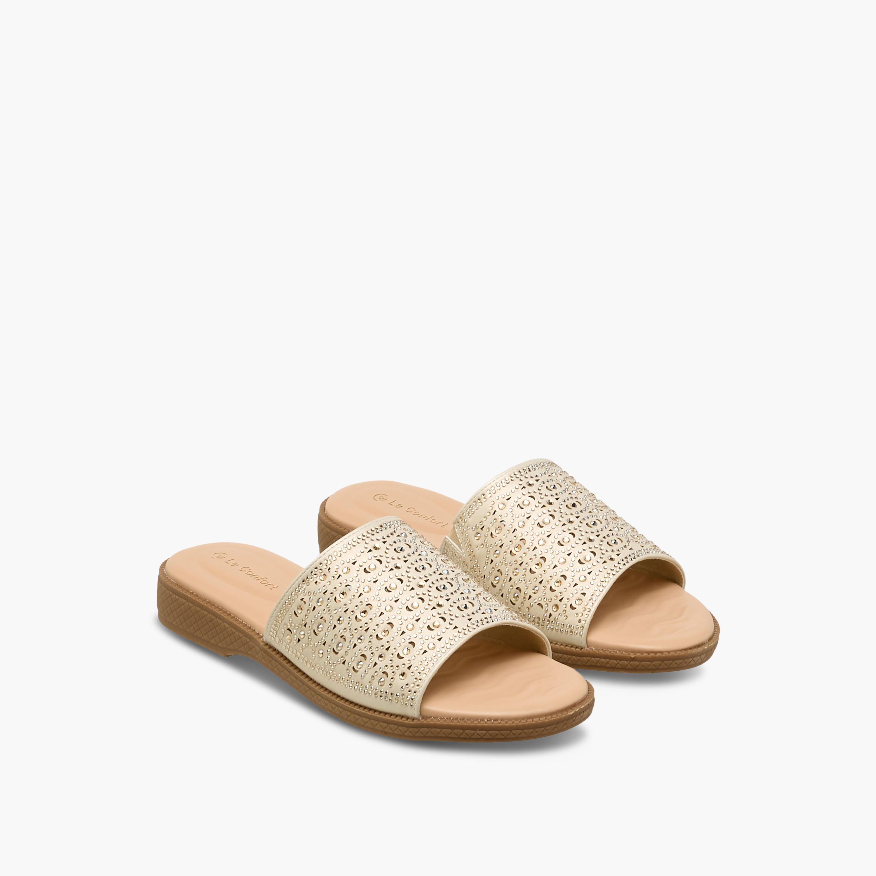 صندل مزين ومثقب سهل الارتداء للنساء من لو كونفورت-women-shoes-flats-sandals-image-1