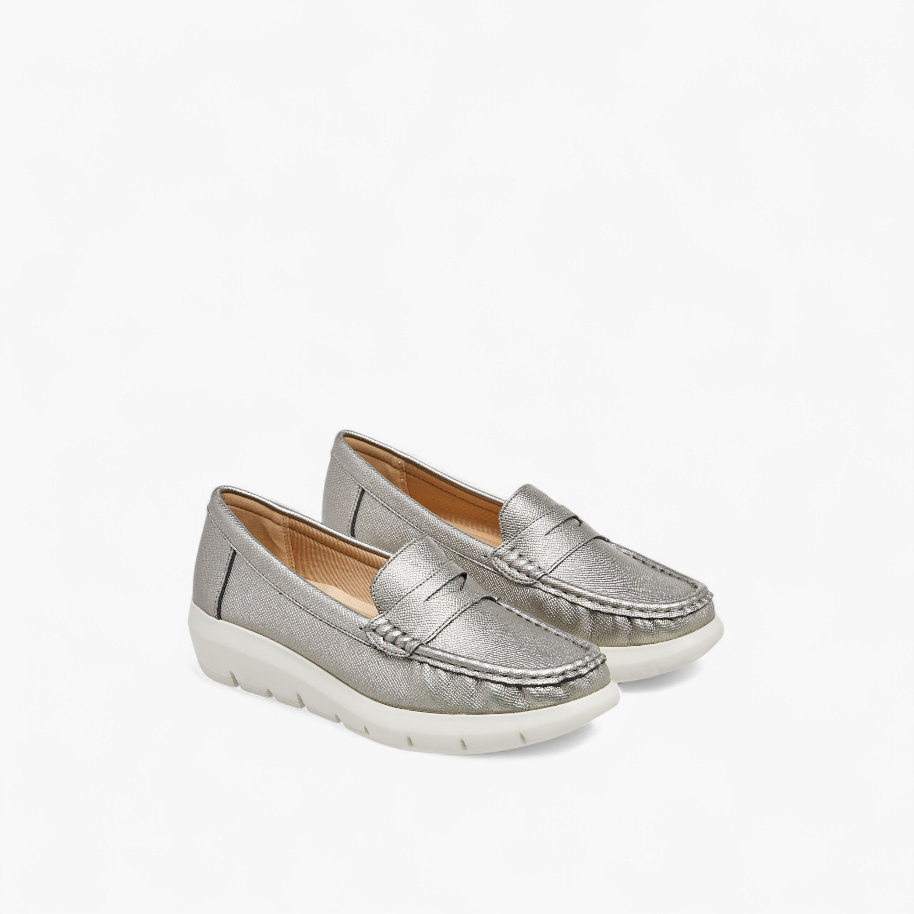 حذاء لوفر ميتاليك سهل الارتداء مع كعب ويدج من لو كونفورت-women-shoes-heels-image-1