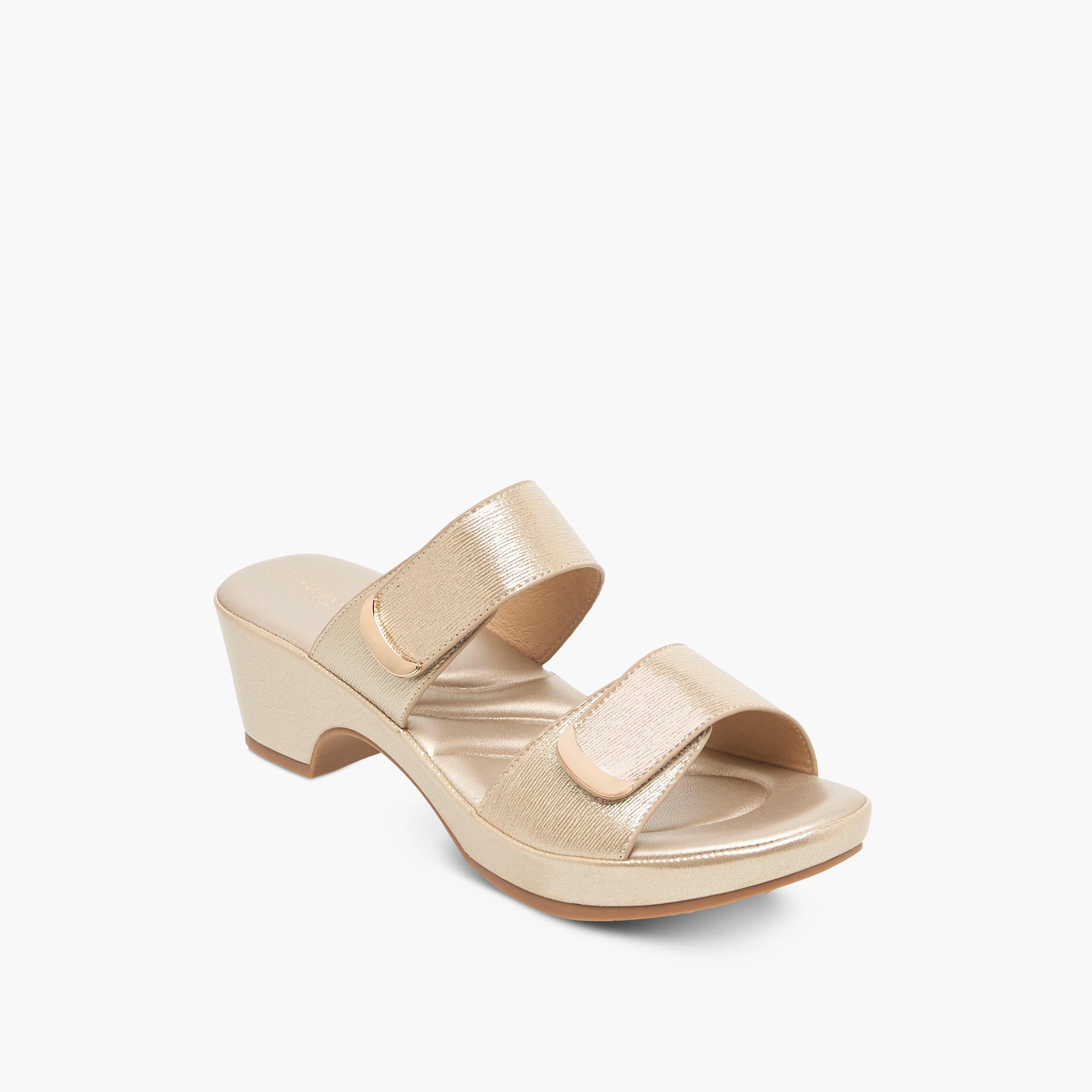 صندل بارز الملمس سهل الارتداء بكعب سميك من فلورا بيلا-women-shoes-sandals-heeled-image-2