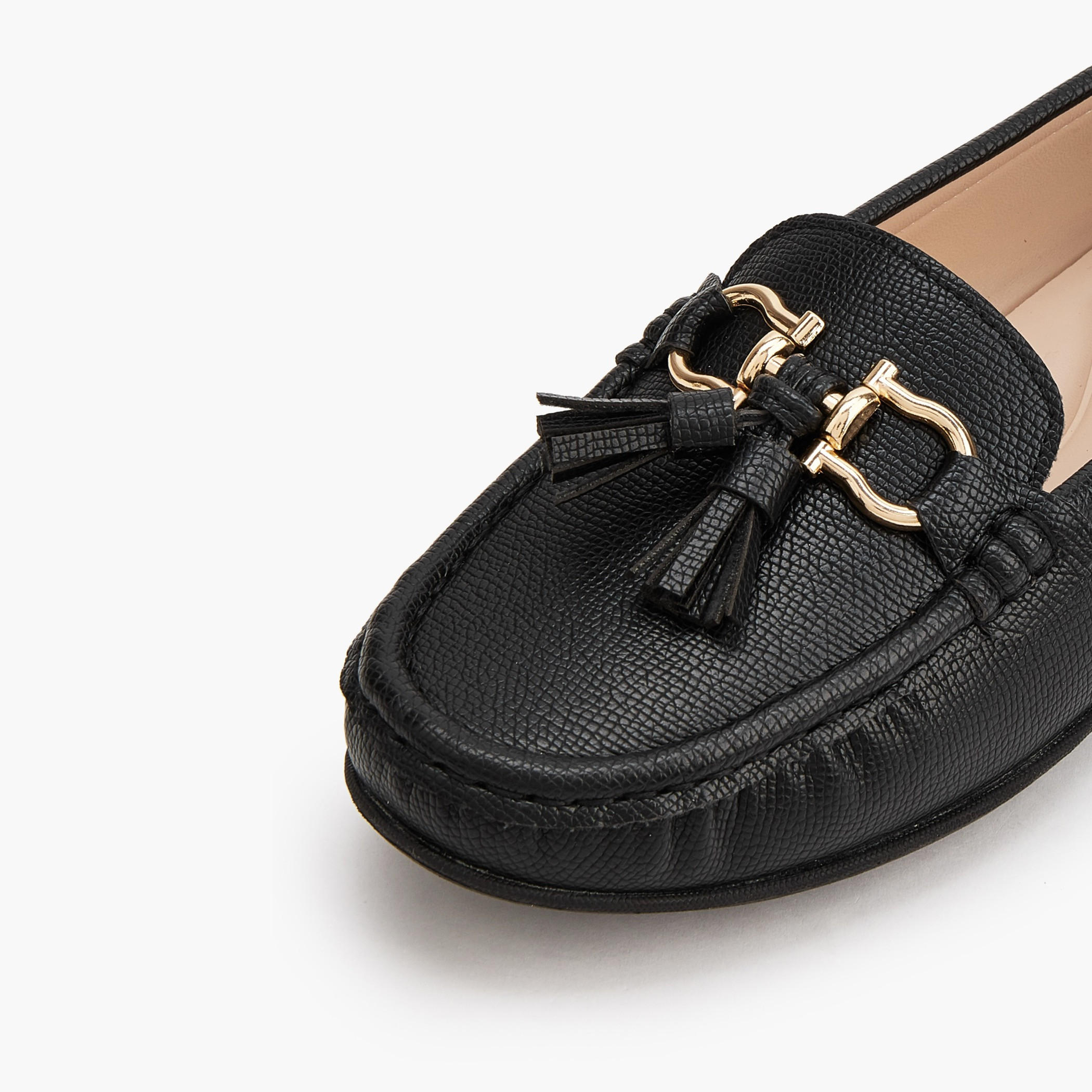 حذاء سهل الارتداء للنساء من لو كونفورت-women-shoes-loafersandmoccasins-image-5
