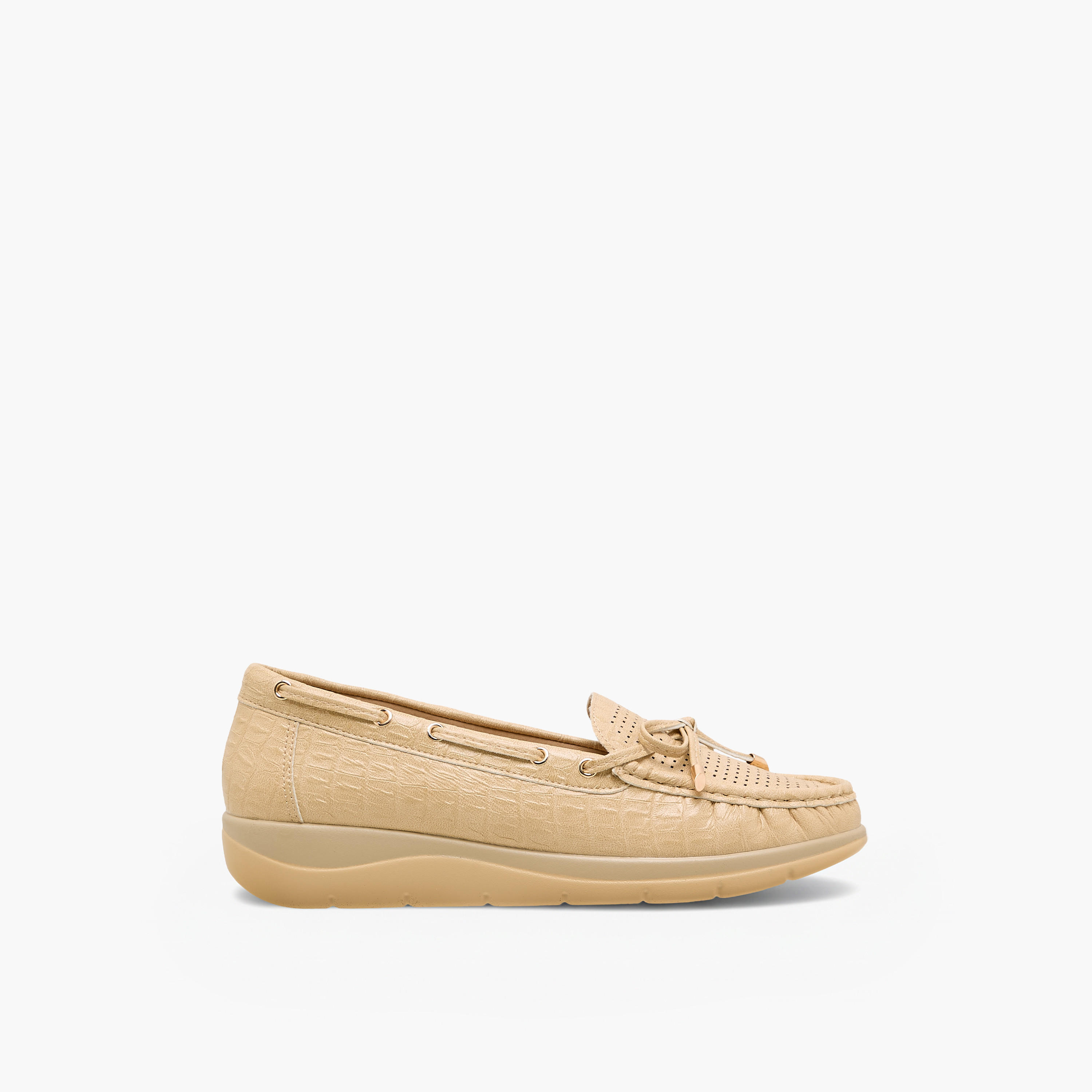 حذاء خفيف مثقّب للنساء من لو كونفورت-women-shoes-loafersandmoccasins-image-3
