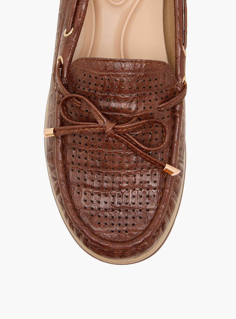 Le Confort Women Perforated Loafers-women-shoes-loafersandmoccasins-image-4