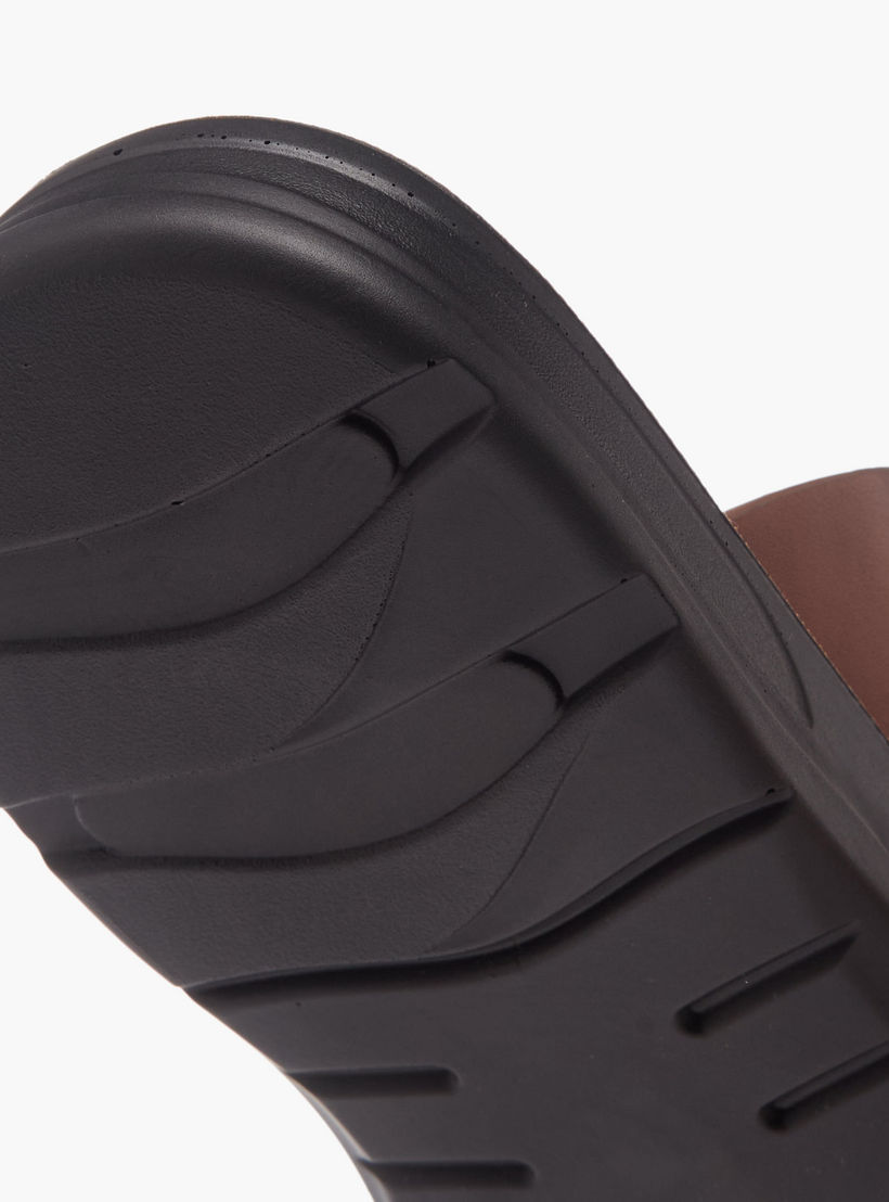 صندل عربي سهل الارتداء للرجال من أل بي أل من شو إكسبريس-men-shoes-sandals-image-6