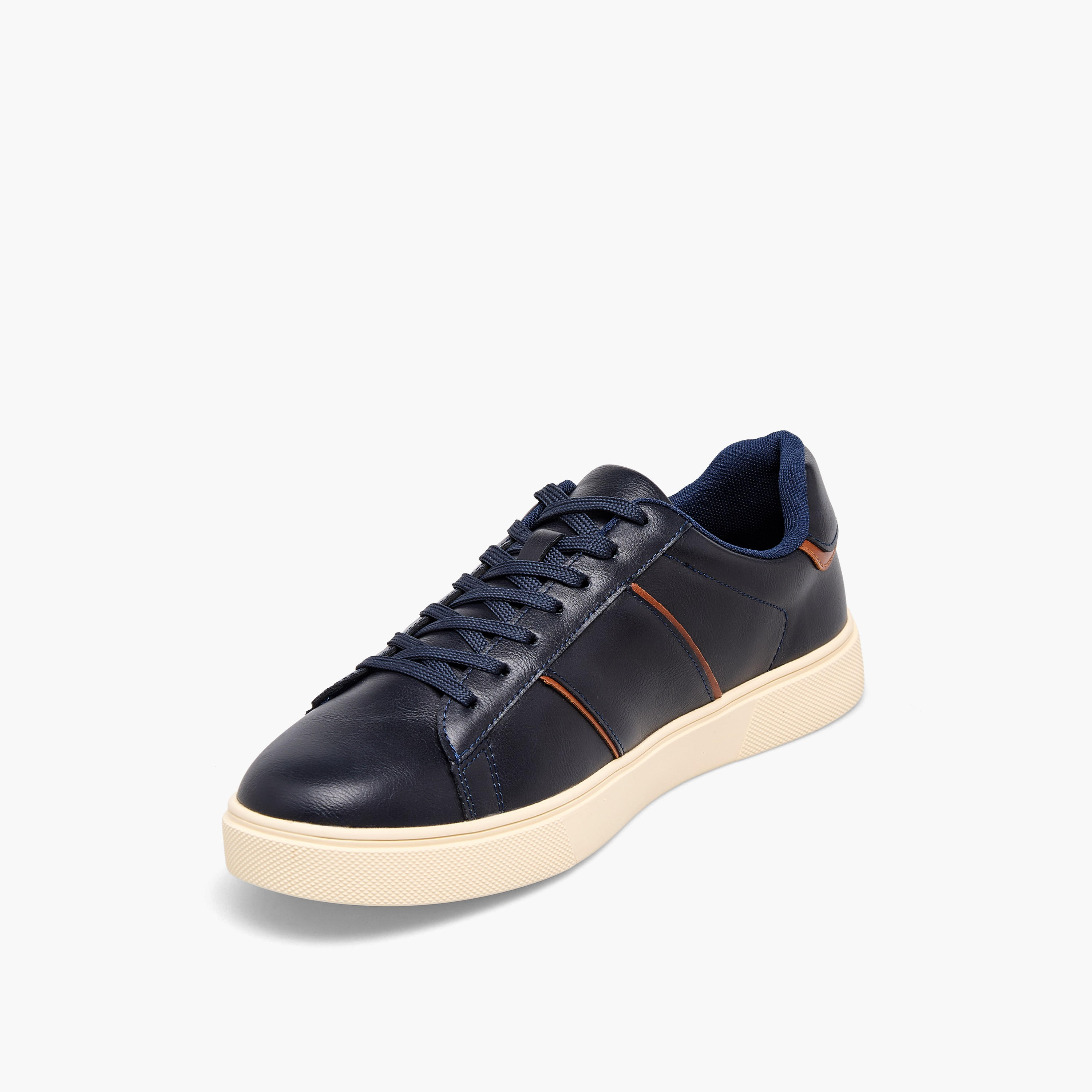 حذاء سنيكرز برباط إغلاق للرجال من إل بي إل من شو إكسبريس-men-shoes-sneakers-image-4
