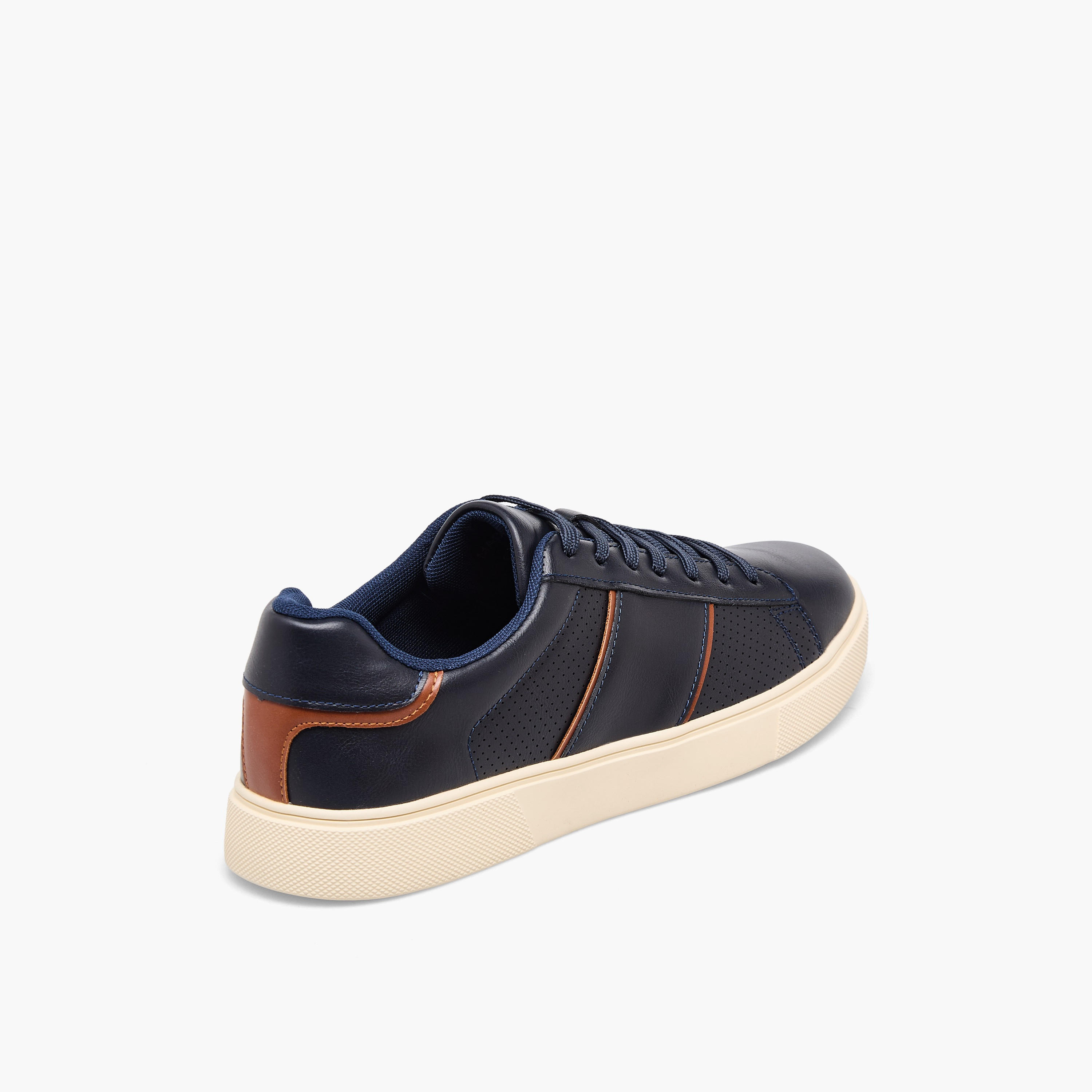 حذاء سنيكرز برباط إغلاق للرجال من إل بي إل من شو إكسبريس-men-shoes-sneakers-image-6