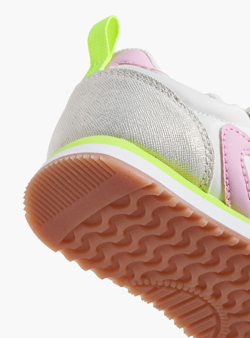 حذاء سنيكرز بشريط إغلاق لاصق للبنات من جونيورز-girls-shoes-sneakers-image-5