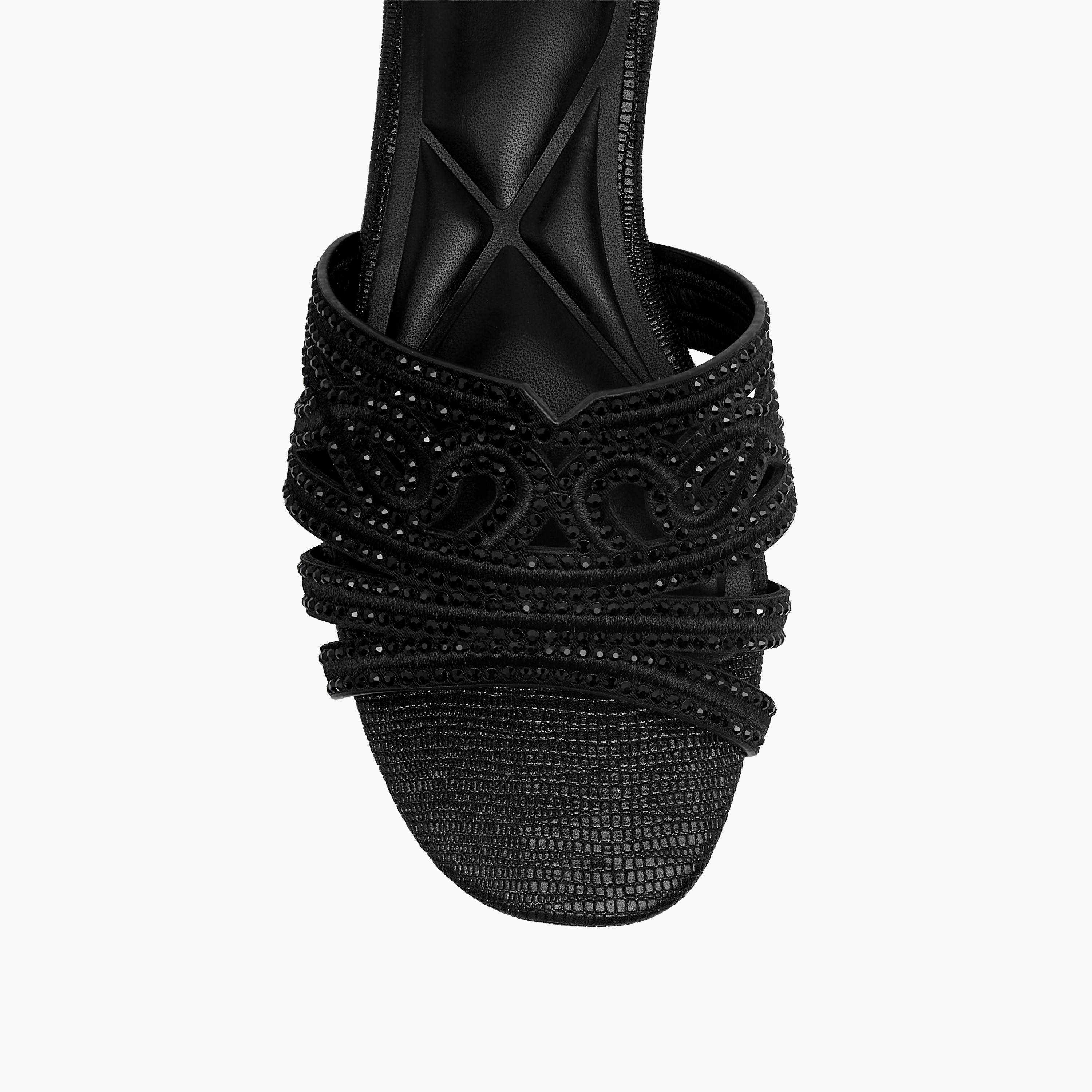 صندل مزين سهل الارتداء للنساء من سيليست-women-shoes-flats-sandals-image-4