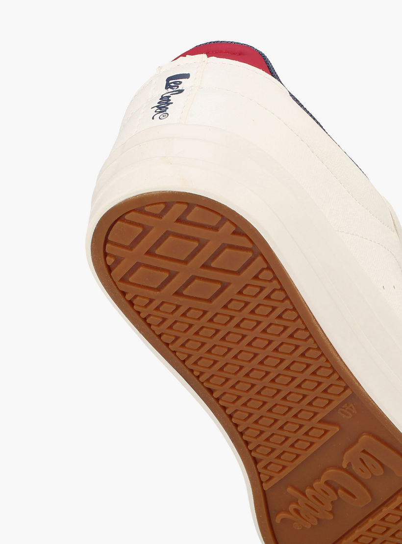 حذاء سنيكرز بطول الكاحل ورباط إغلاق للنساء من لي كوبر-women-shoes-sneakers-image-5