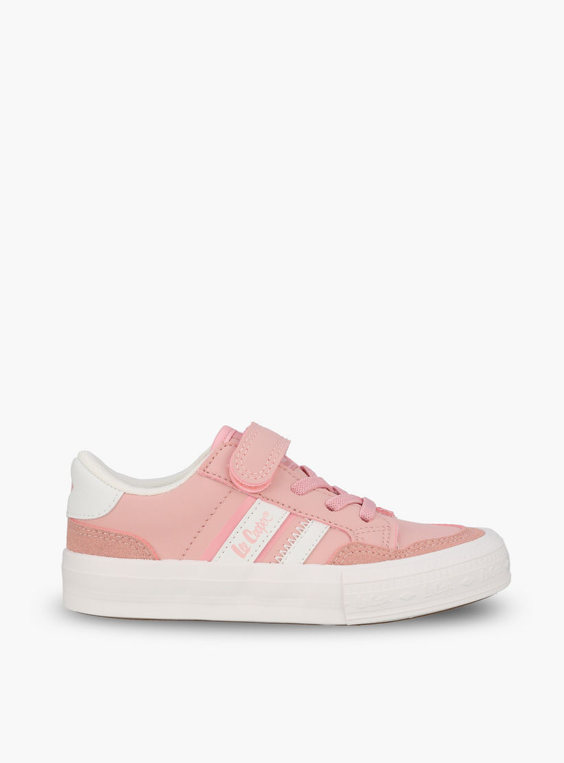 حذاء سنيكرز للبنات بطبعة شعار بكاحل وشريط إغلاق لاصق من لي كوبر-girls-shoes-sneakers-image-3