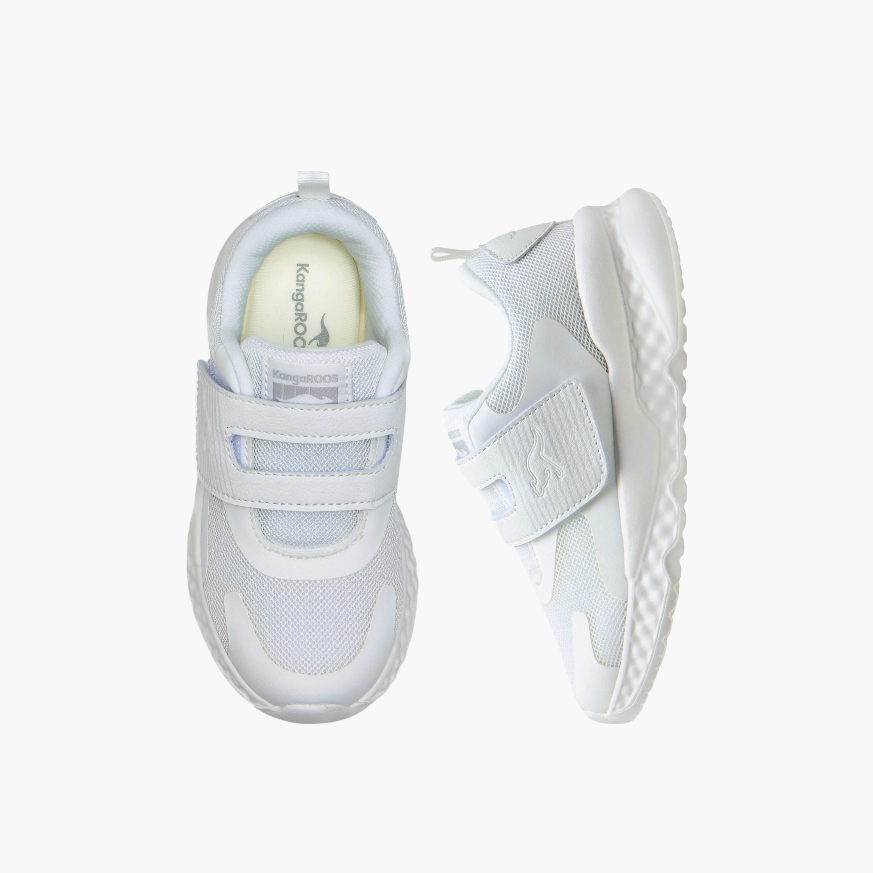 حذاء مدرسة بنعل مبطّن وشريط إغلاق للأطفال من كانجاروز-boys-shoes-schoolshoes-image-1