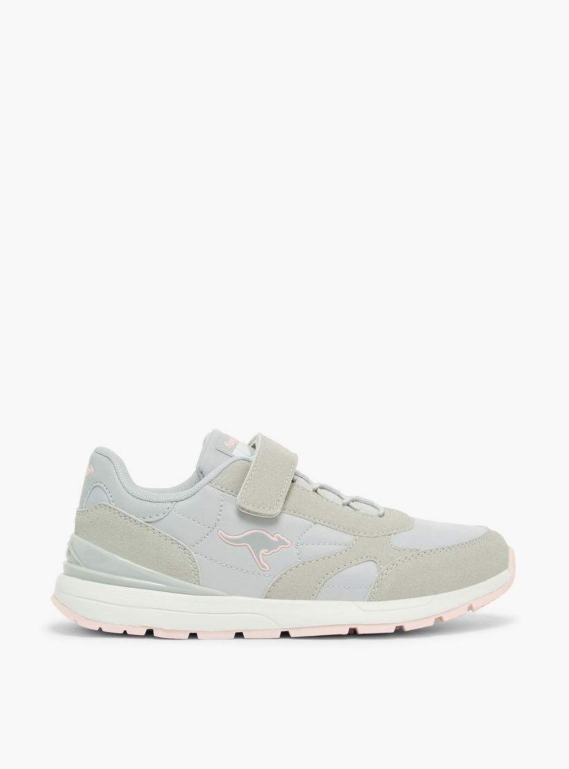 حذاء رياضي مخطط بشريط إغلاق لاصق للبنات من كانغاروز-girls-shoes-sneakers-image-3