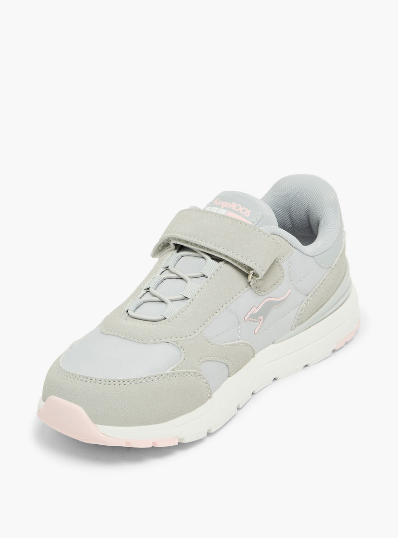 حذاء رياضي مخطط بشريط إغلاق لاصق للبنات من كانغاروز-girls-shoes-sneakers-image-4