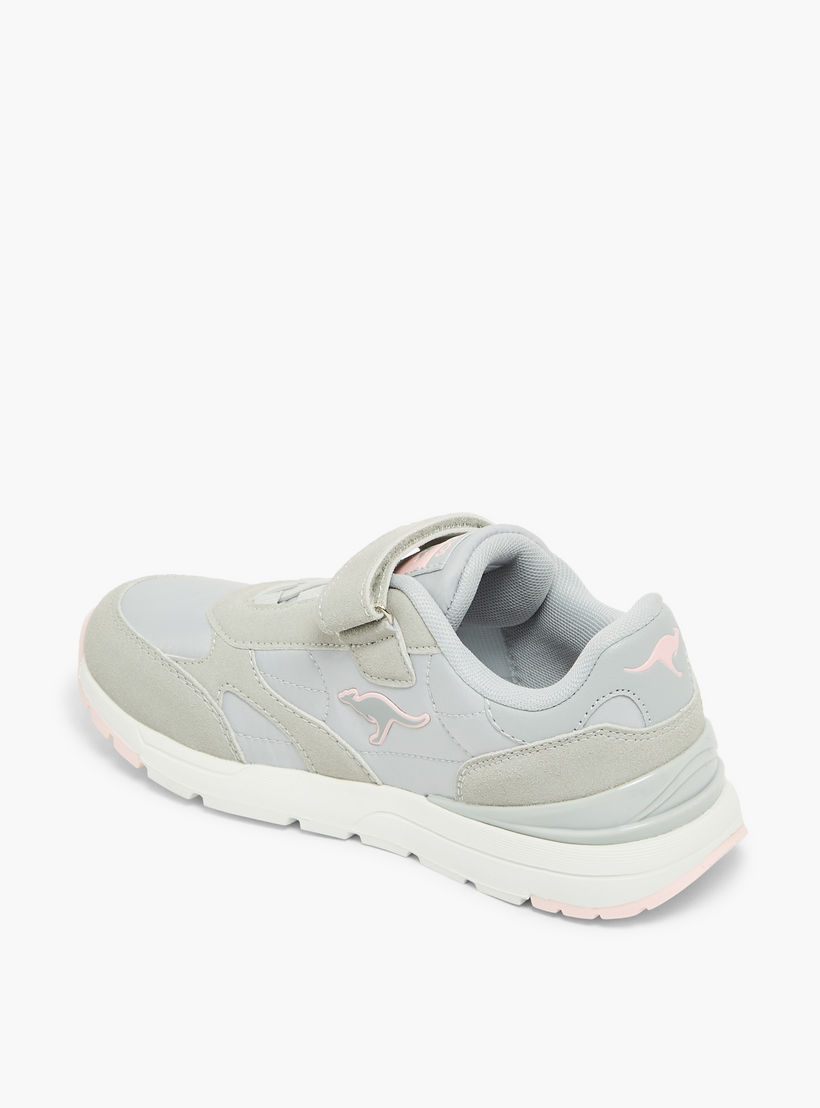 حذاء رياضي مخطط بشريط إغلاق لاصق للبنات من كانغاروز-girls-shoes-sneakers-image-5