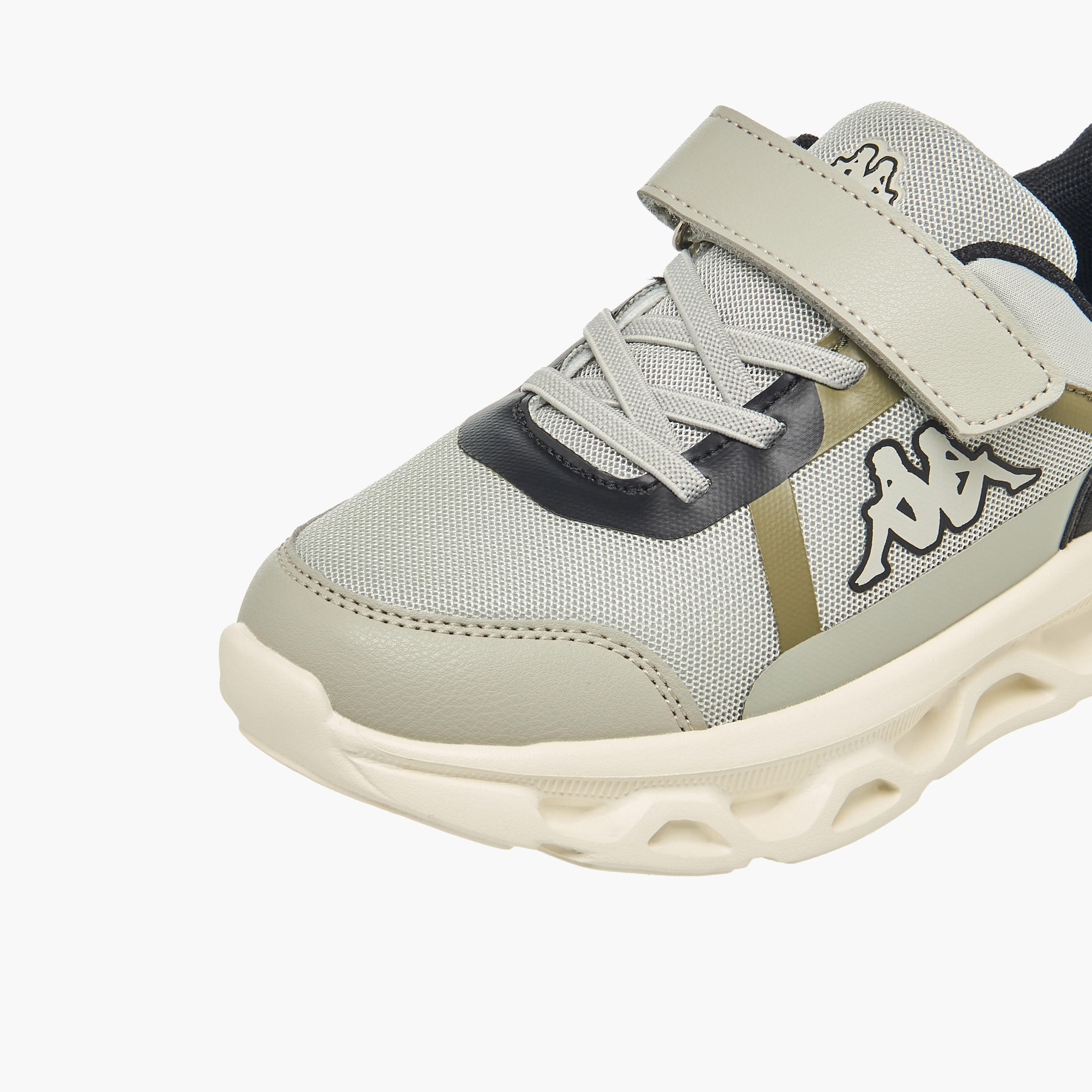 حذاء رياضي بشريط إغلاق لاصق للأولاد من كابا-boys-shoes-sneakers-image-4