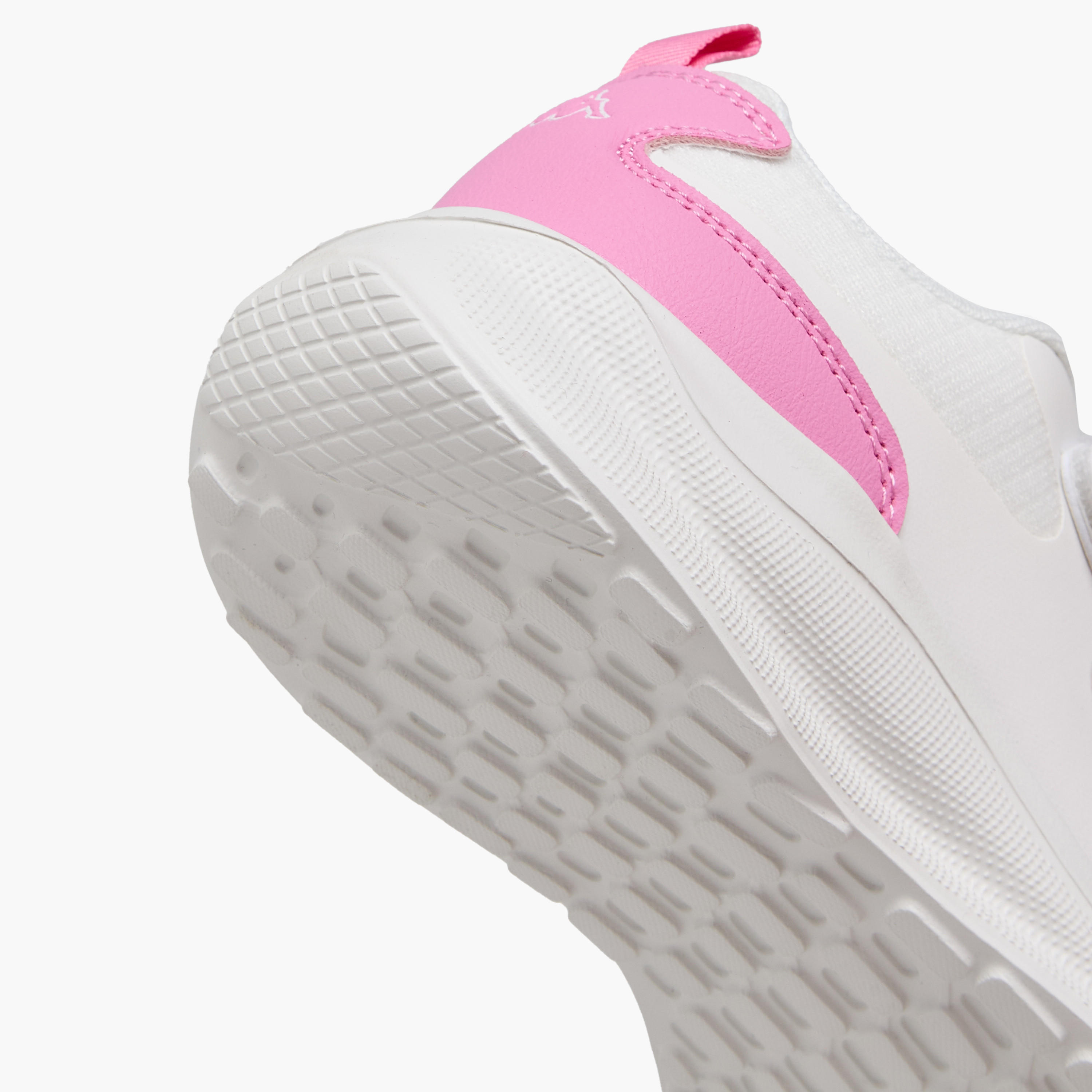 حذاء رياضي بشريط إغلاق لاصق وطبعات شعار للبنات من كابا-sports-girls-shoes-image-8