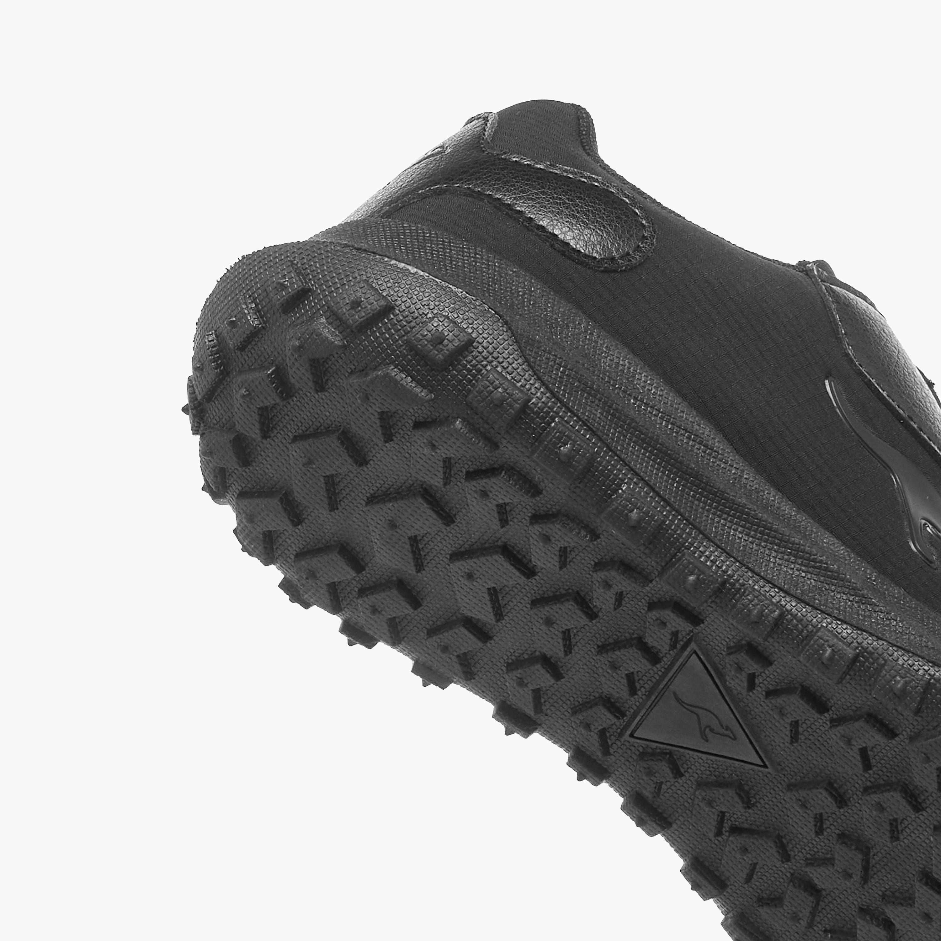 KangaROOS Boys Panelled Hook and Loop Sports Shoes-boys-shoes-sneakers-image-5