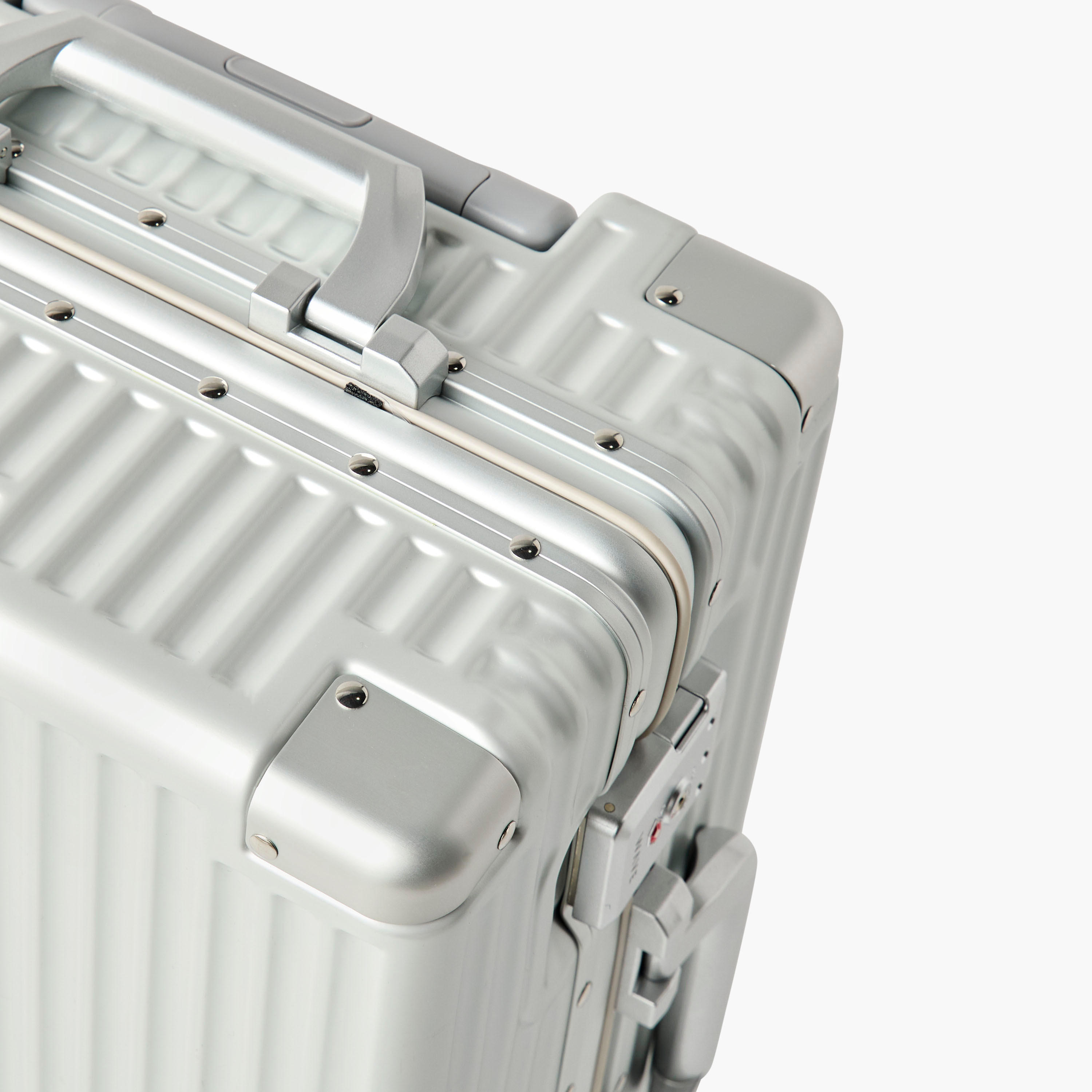 WAVE Textured Hardcase Trolley Bag with Retractable Handle - 20 Inches Check-in Bag-travel-luggagesandbags-luggage-image-6