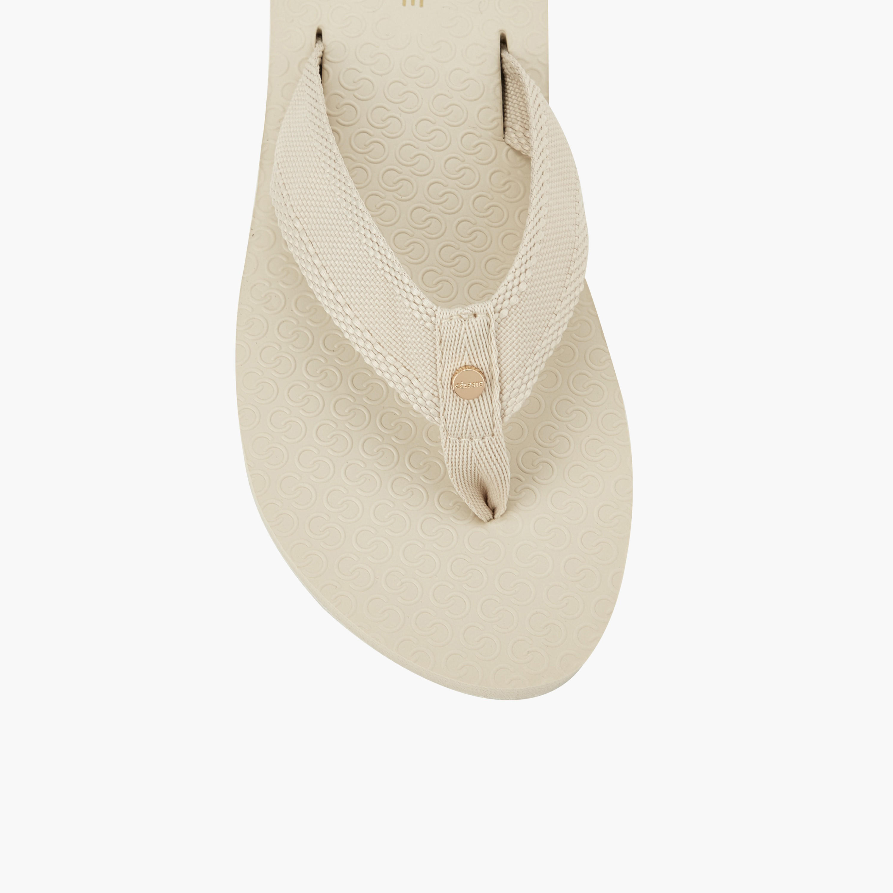 شبشب مونوجرام بارز الملمس للنساء من سيليست-women-shoes-flipflopsandslides-image-4