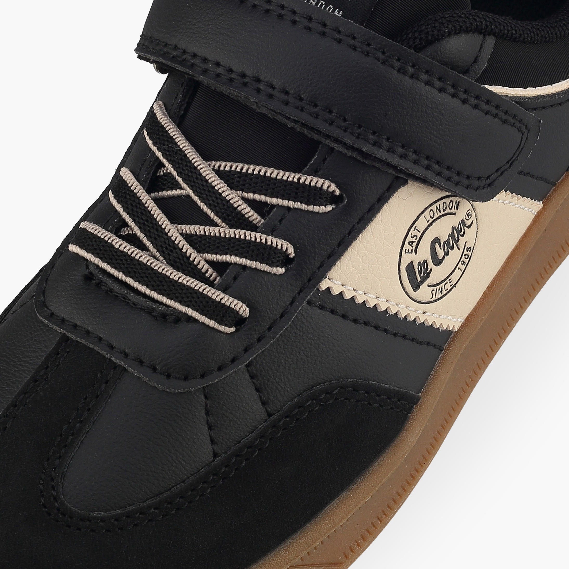 حذاء سنيكرز للكاحل بشريط إغلاق لاصق للأولاد من لي كوبر-boys-shoes-sneakers-image-4