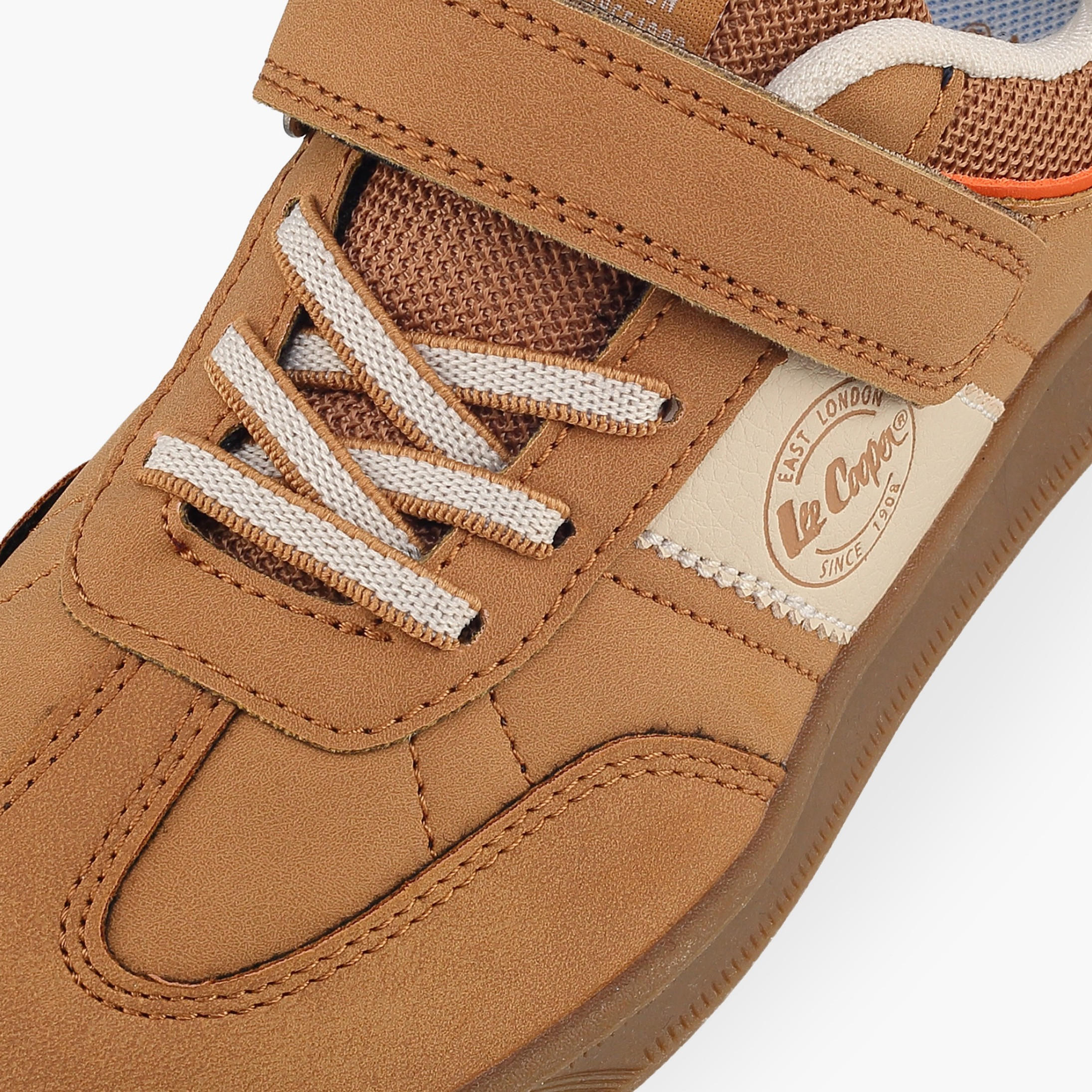 حذاء سنيكرز للكاحل بشريط إغلاق لاصق للأولاد من لي كوبر-boys-shoes-sneakers-image-4